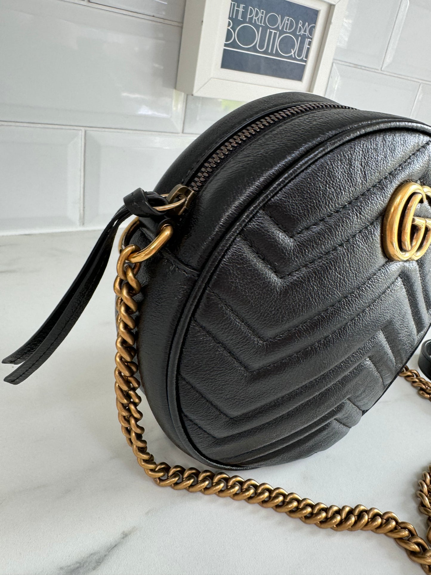 Gucci Marmont Matelassé Mini Round Bag - Black