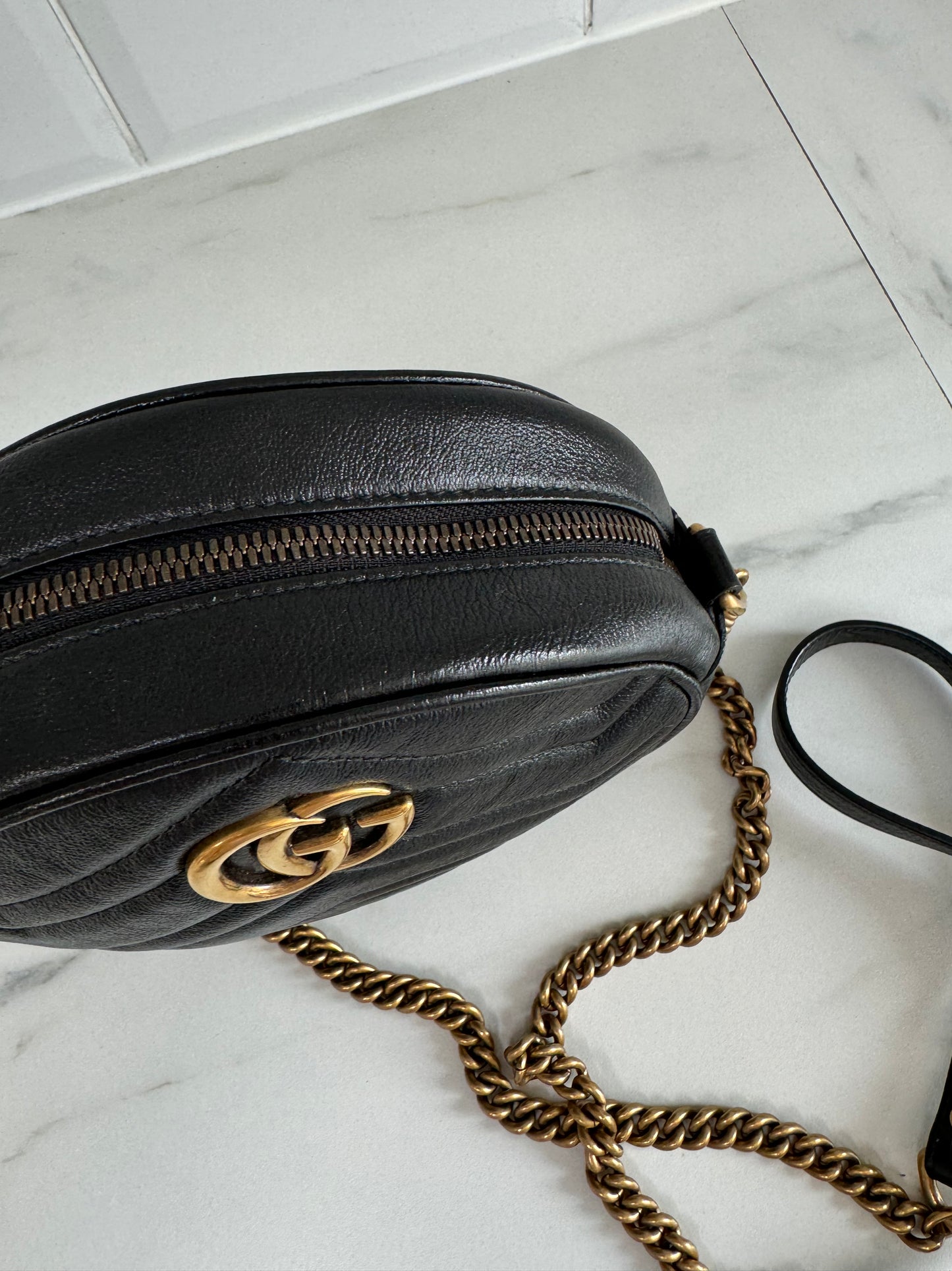 Gucci GG Marmont Matelassé Mini Round Bag - Black