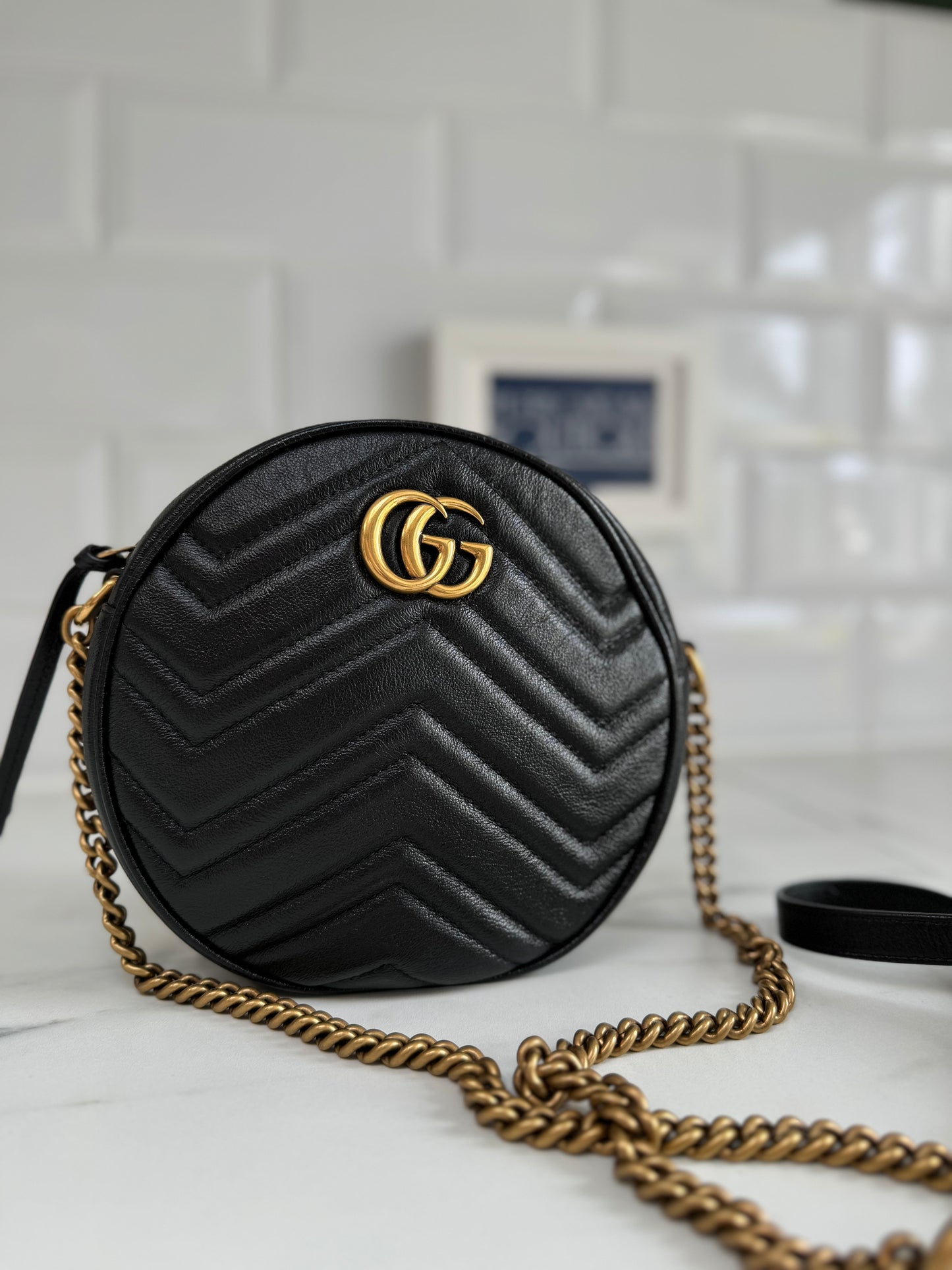 Gucci Marmont Matelassé Mini Round Bag - Black