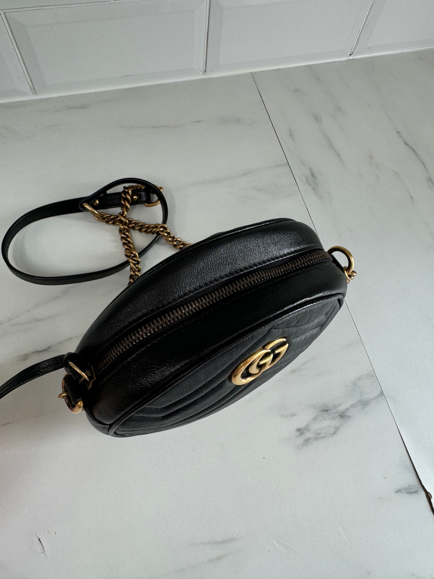 Gucci Marmont Matelassé Mini Round Bag - Black
