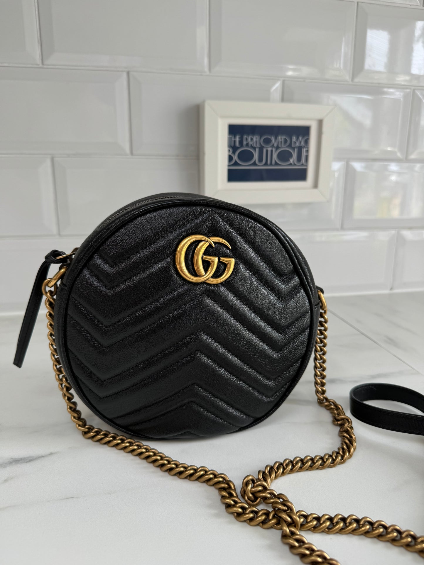 Gucci Marmont Matelassé Mini Round Bag - Black