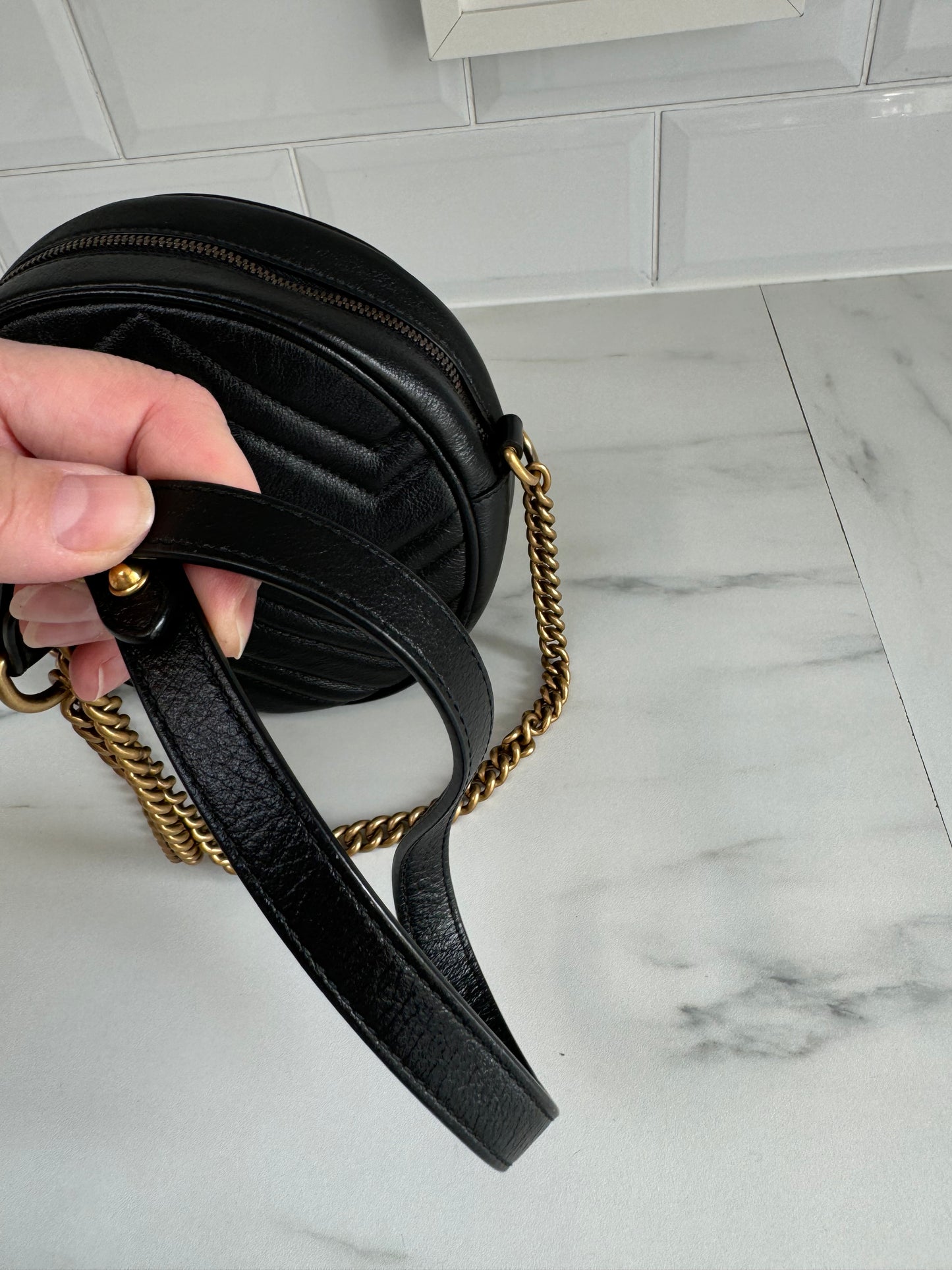 Gucci Marmont Matelassé Mini Round Bag - Black