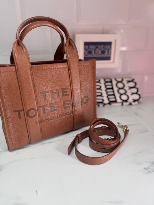 Marc Jacobs Small The Tote Bag - Argan Oil (Tan)