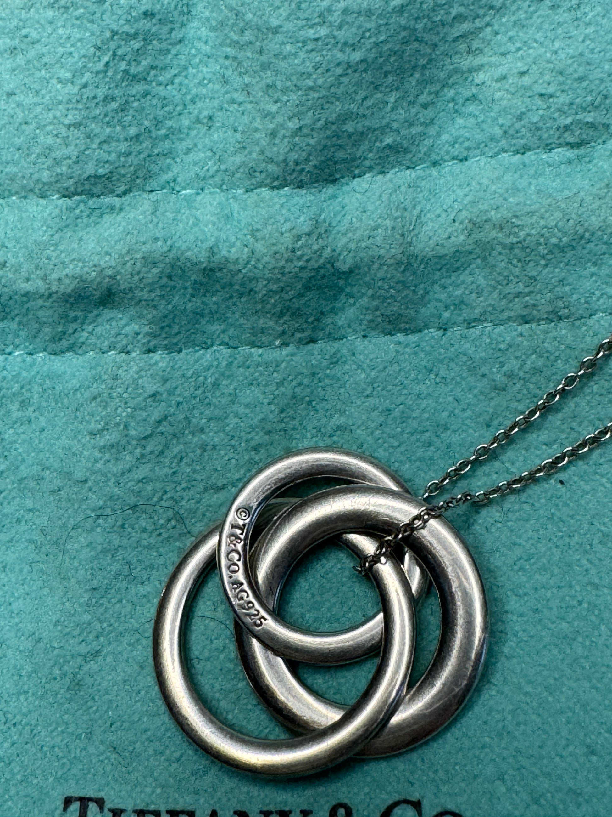 Tiffany triple interlocking circles shop pendant