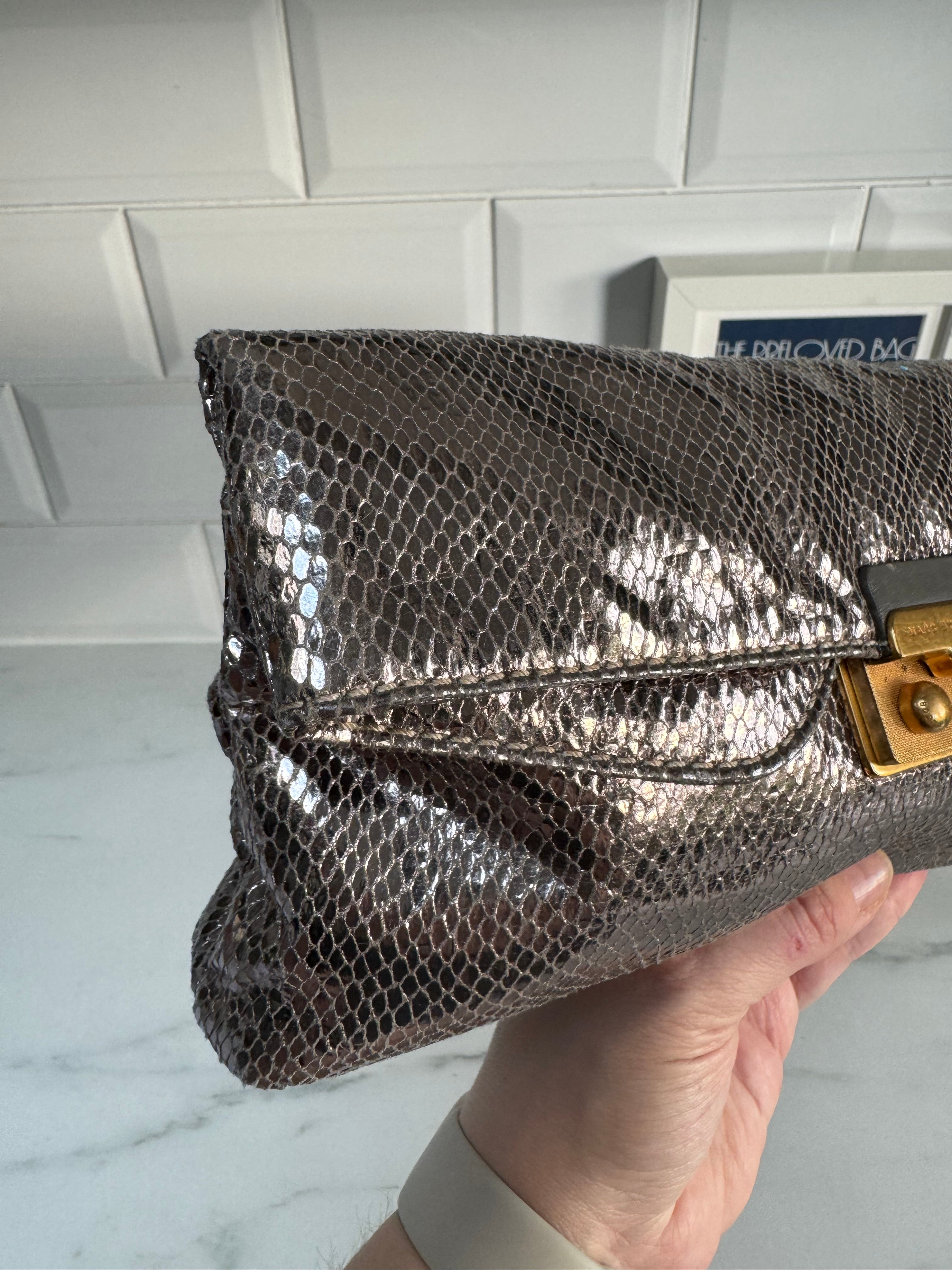 Marc jacobs metallic leather clutch retailer