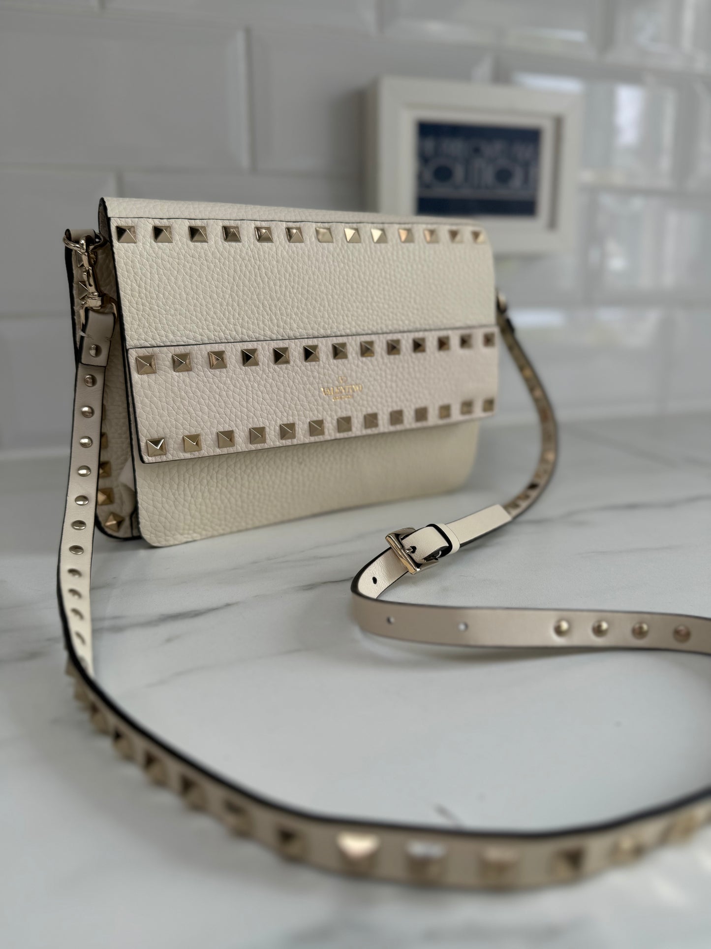 Valentino Garavani Small Rockstud Shoulder Bag - white