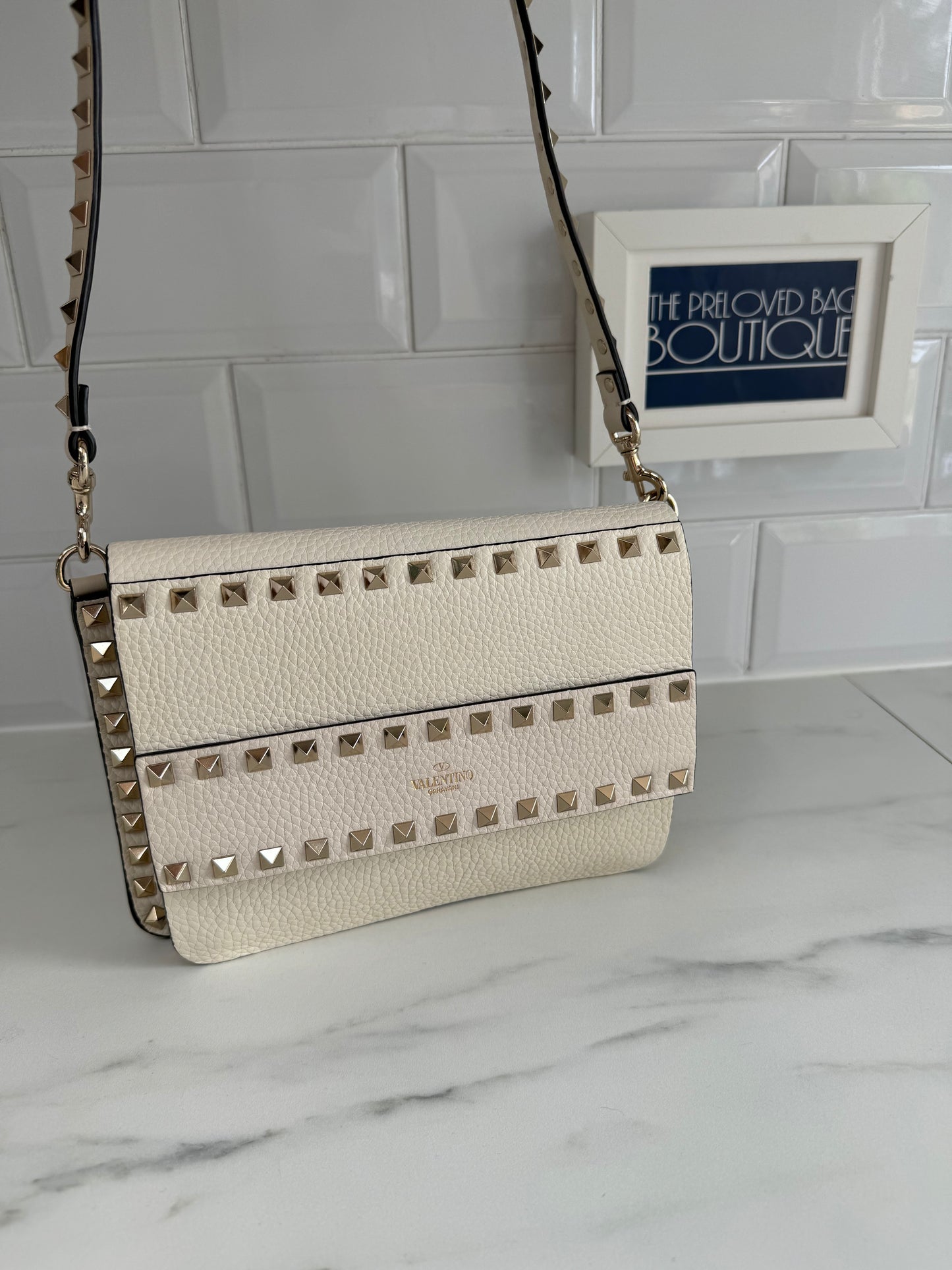 Valentino Garavani Small Rockstud Shoulder Bag - white