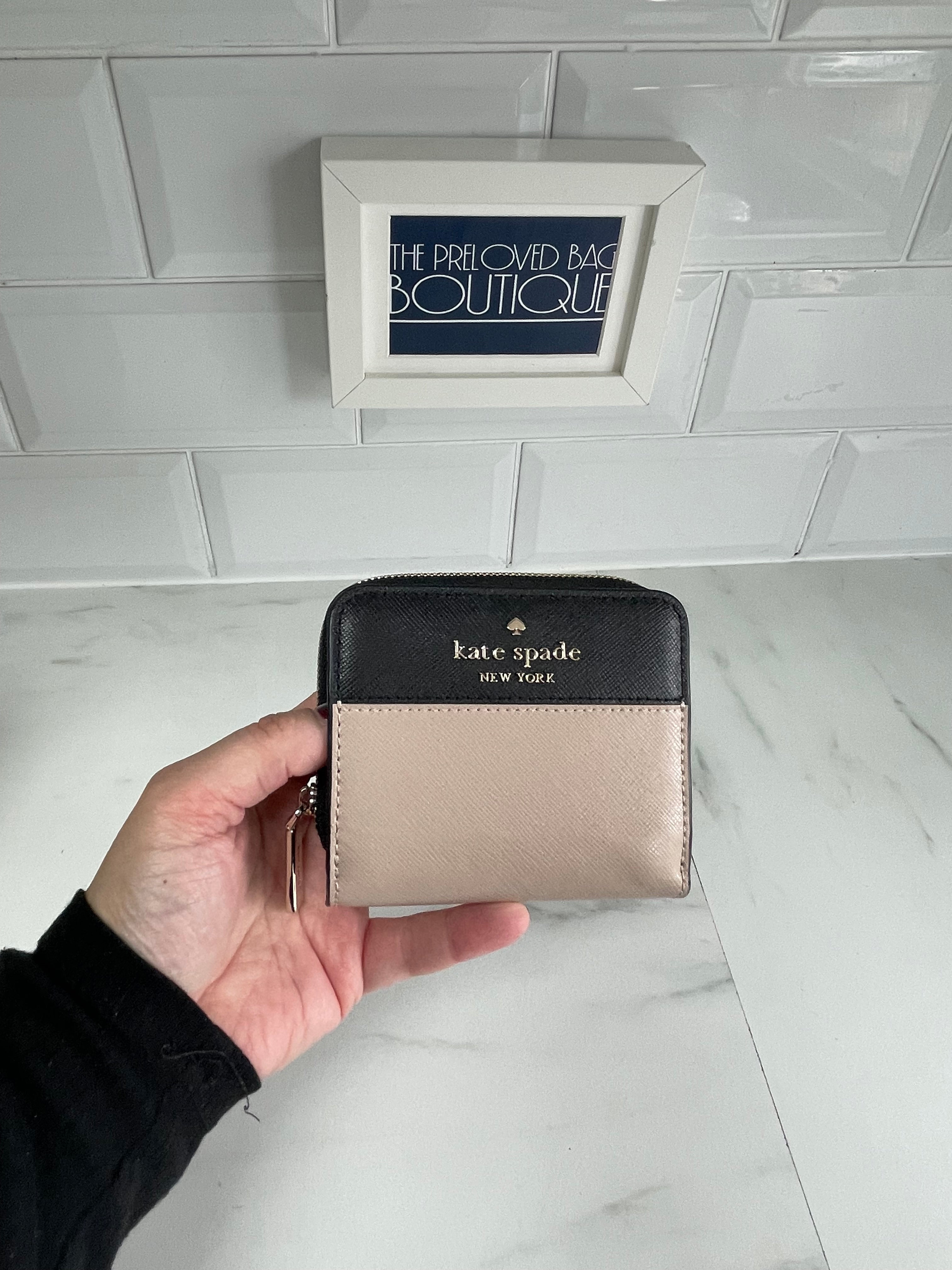 Kate spade black hot sale and beige purse