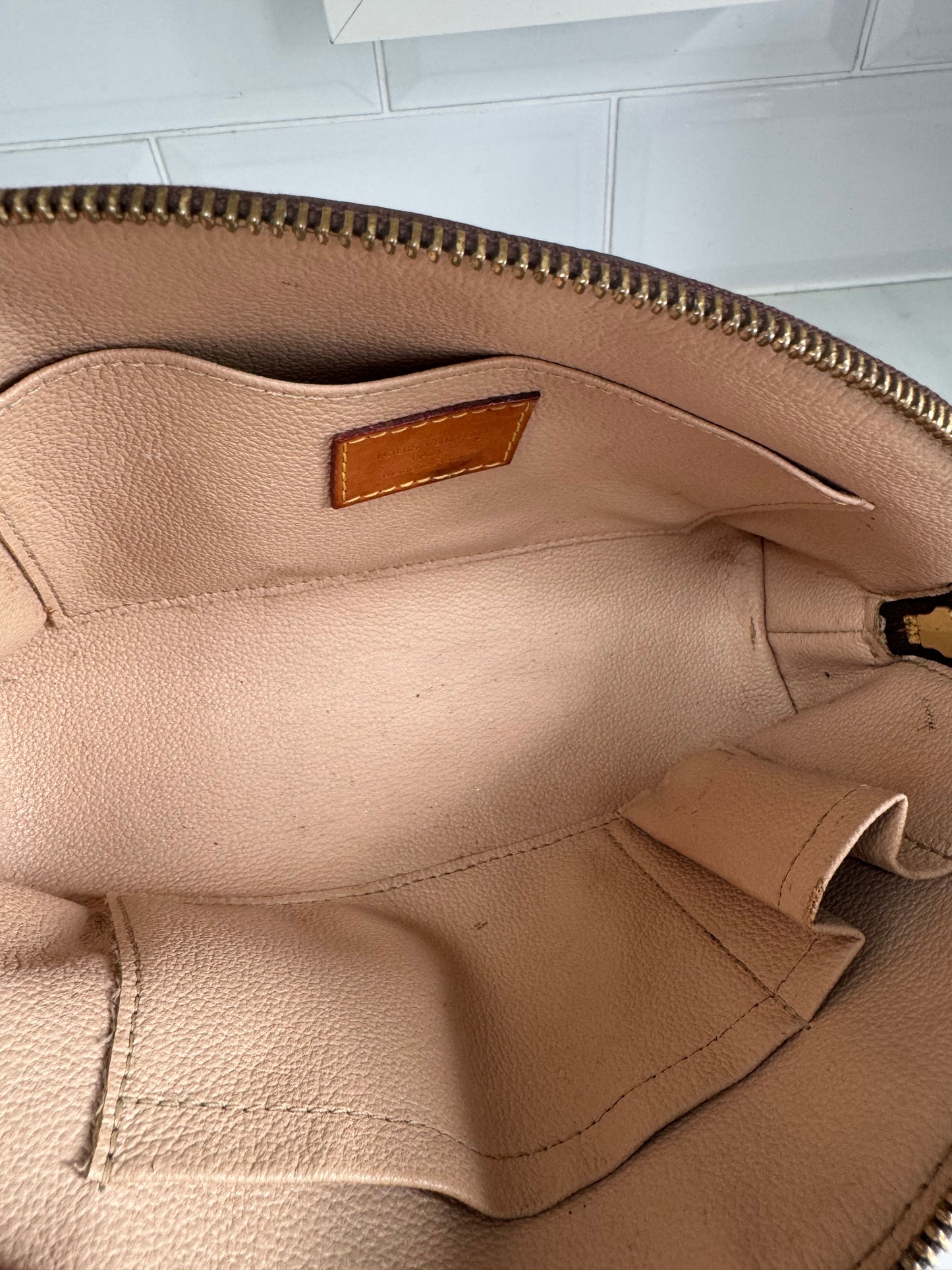 Louis Vuitton Cosmetic Pouch - Monogram brown
