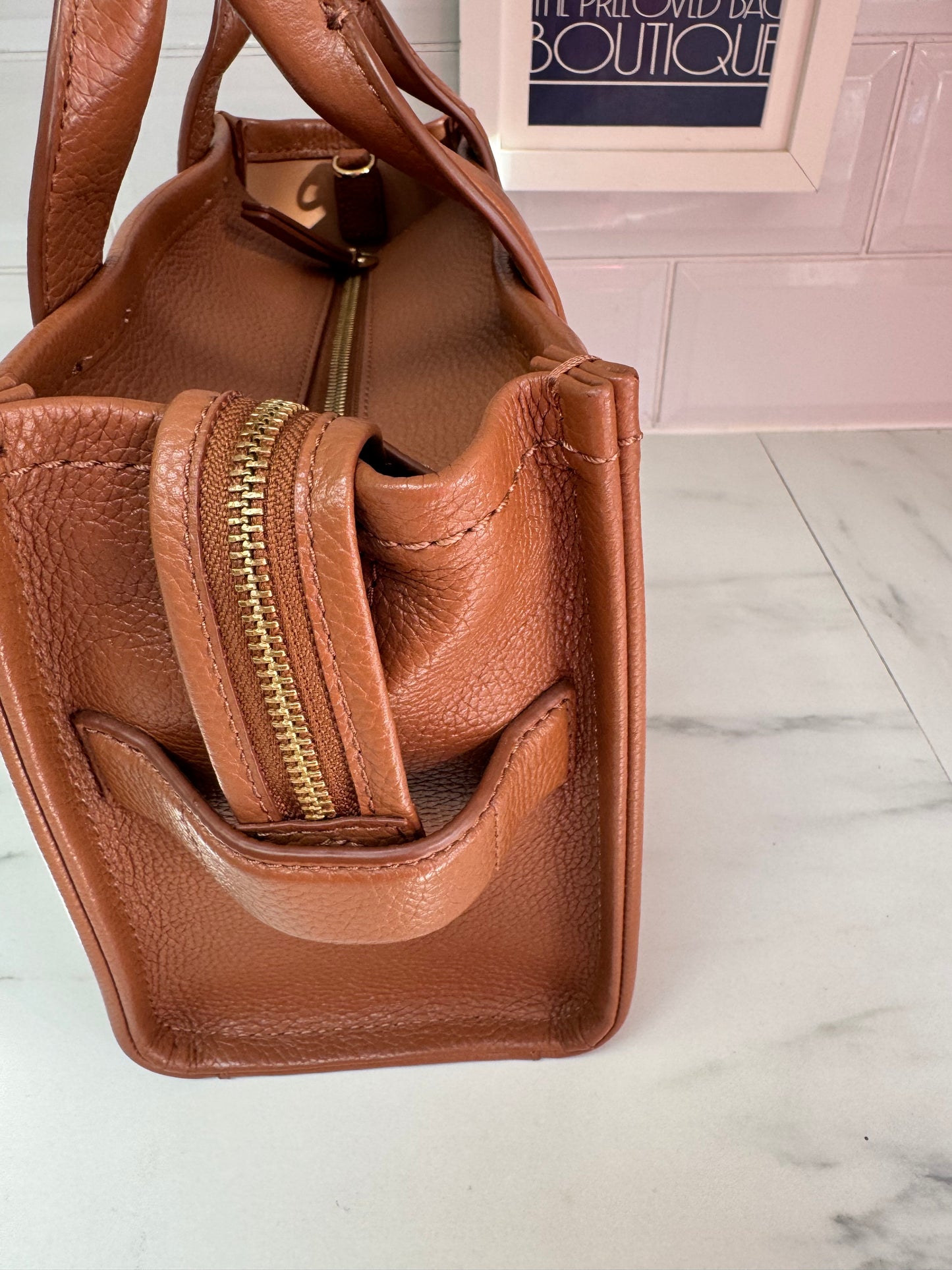 Marc Jacobs Small The Tote Bag - Argan Oil (Tan)