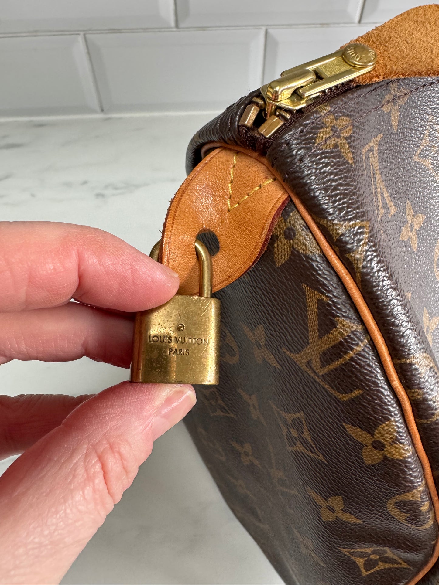 Louis Vuitton Speedy 40 - Monogram
