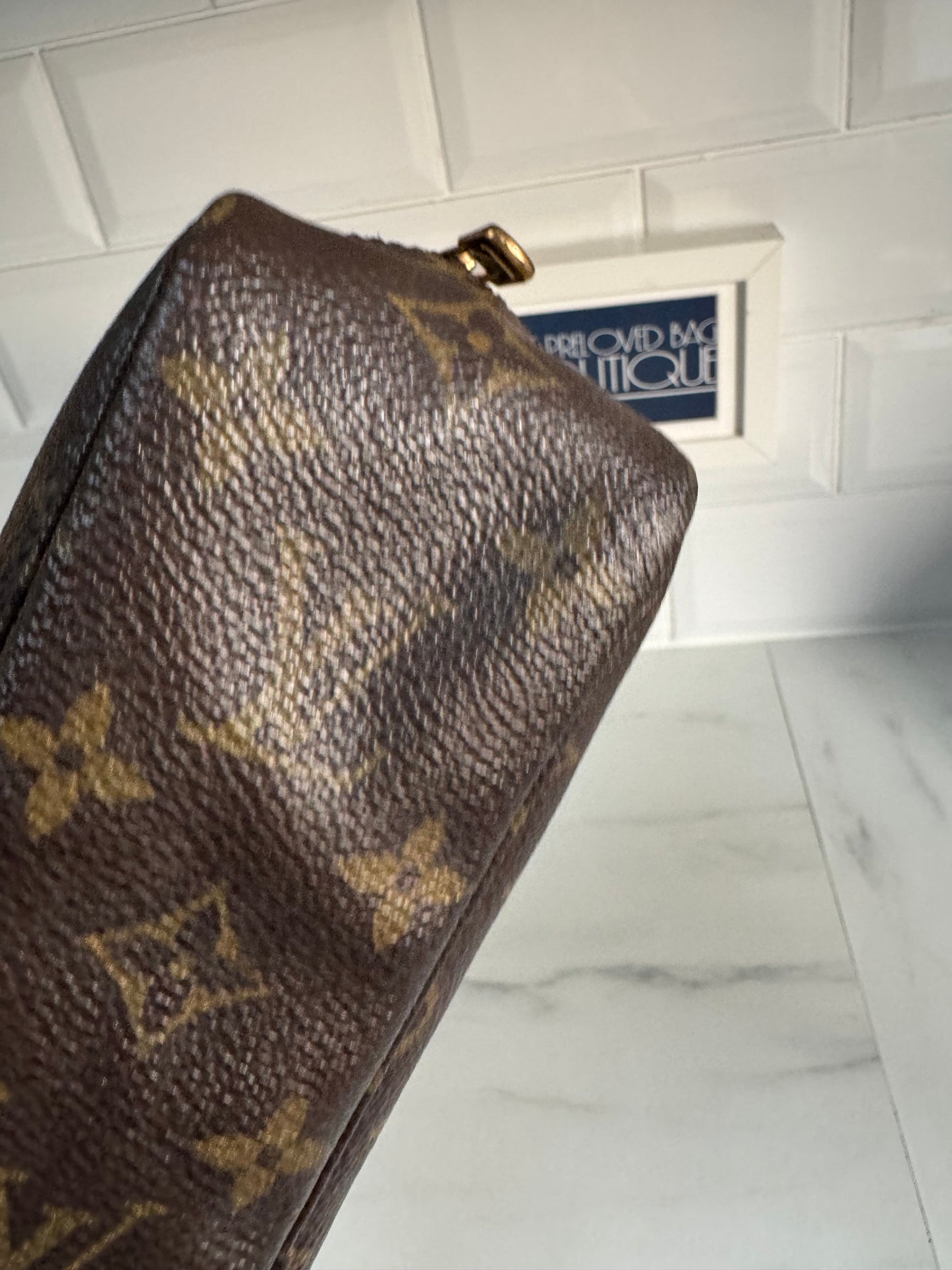 Louis Vuitton Trousse 23 - Monogram