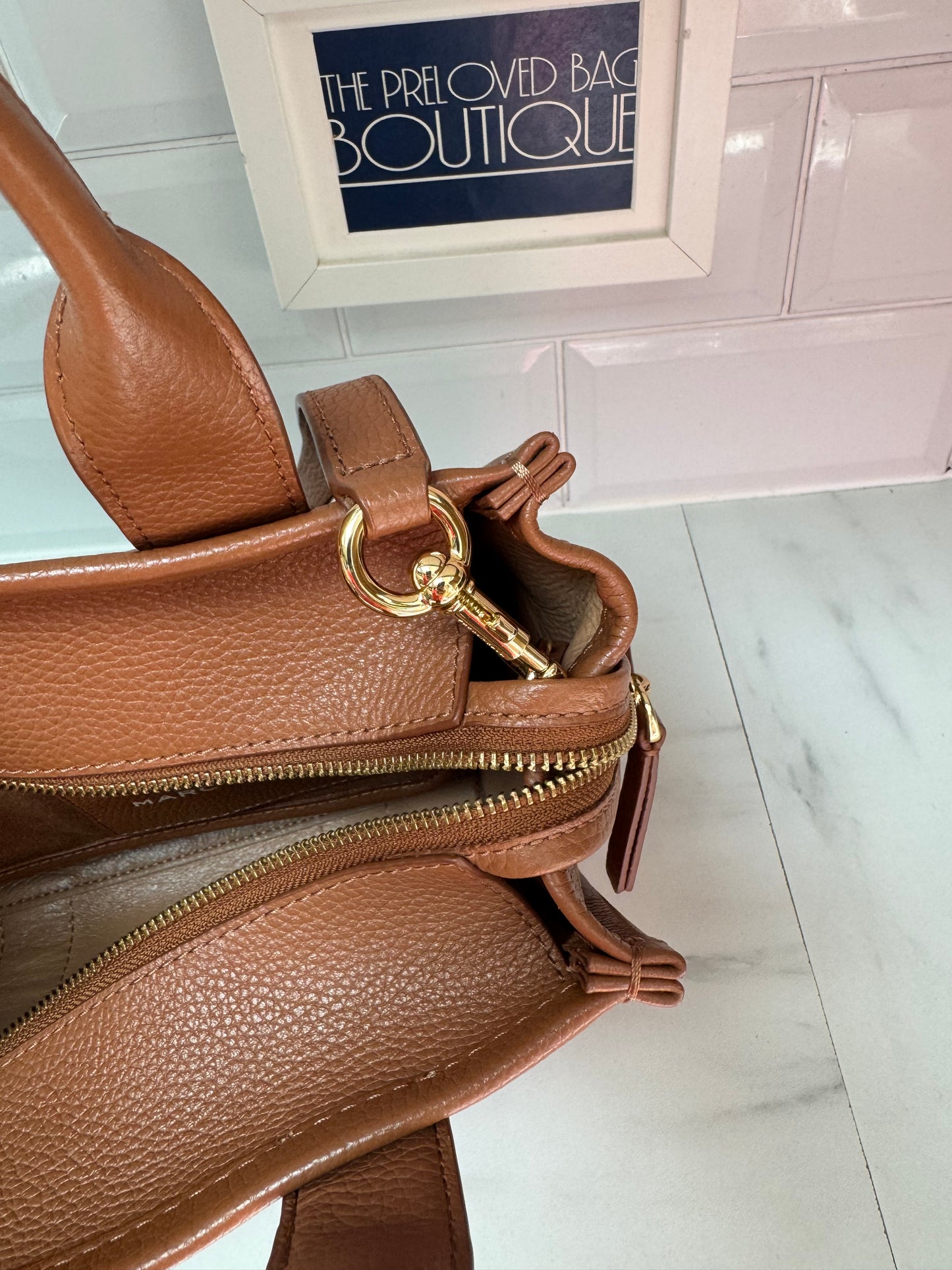Marc Jacobs Small The Tote Bag - Argan Oil (Tan)