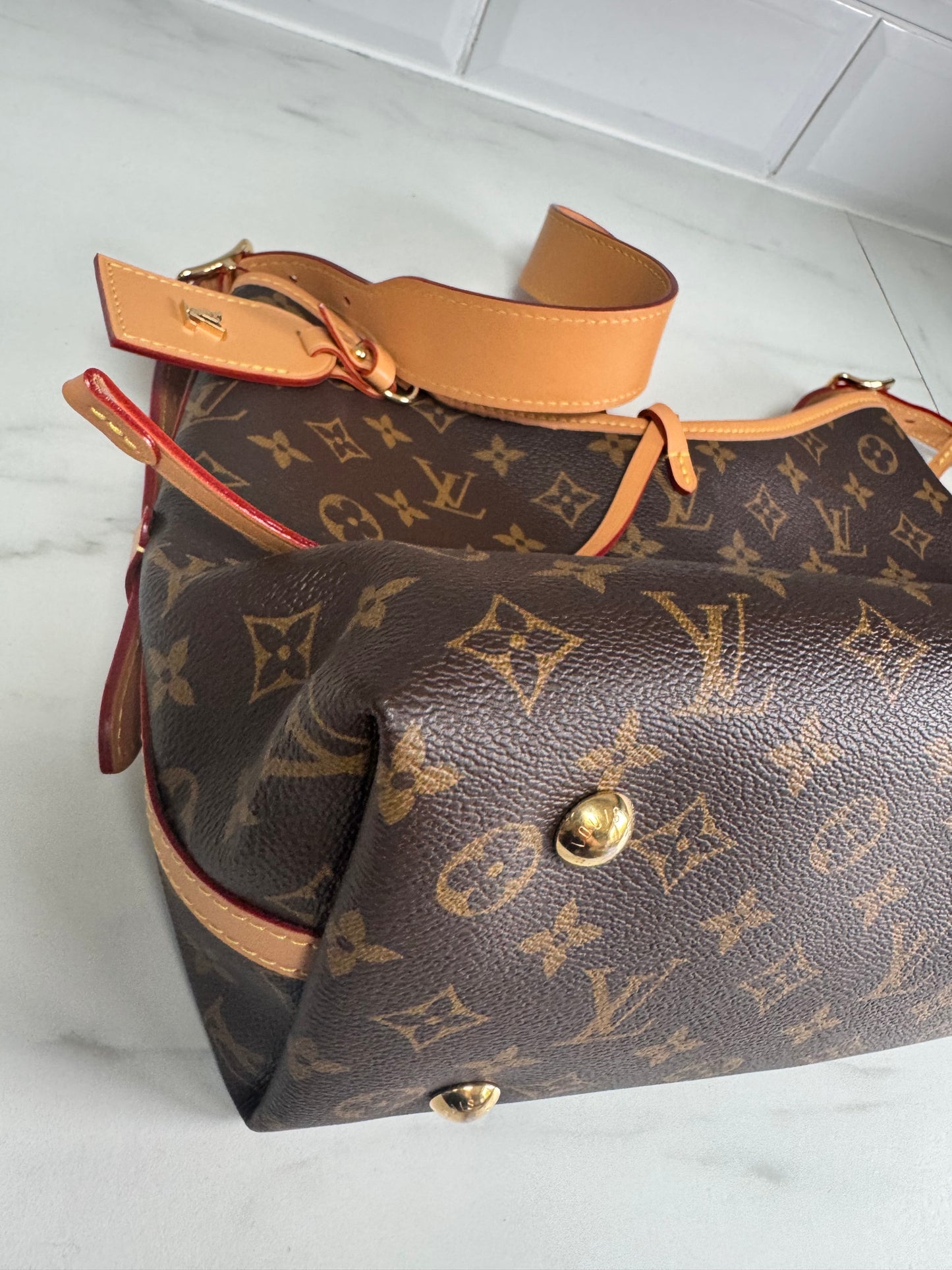 Louis Vuitton Carryall PM Monogram - Brown