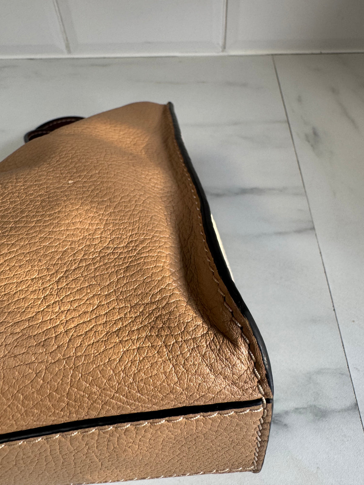 Marc Jacobs Mini Grind tote - Tan and White