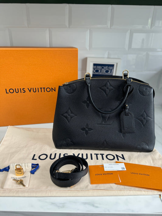 Louis Vuitton Grand Palais - Black Emperiente