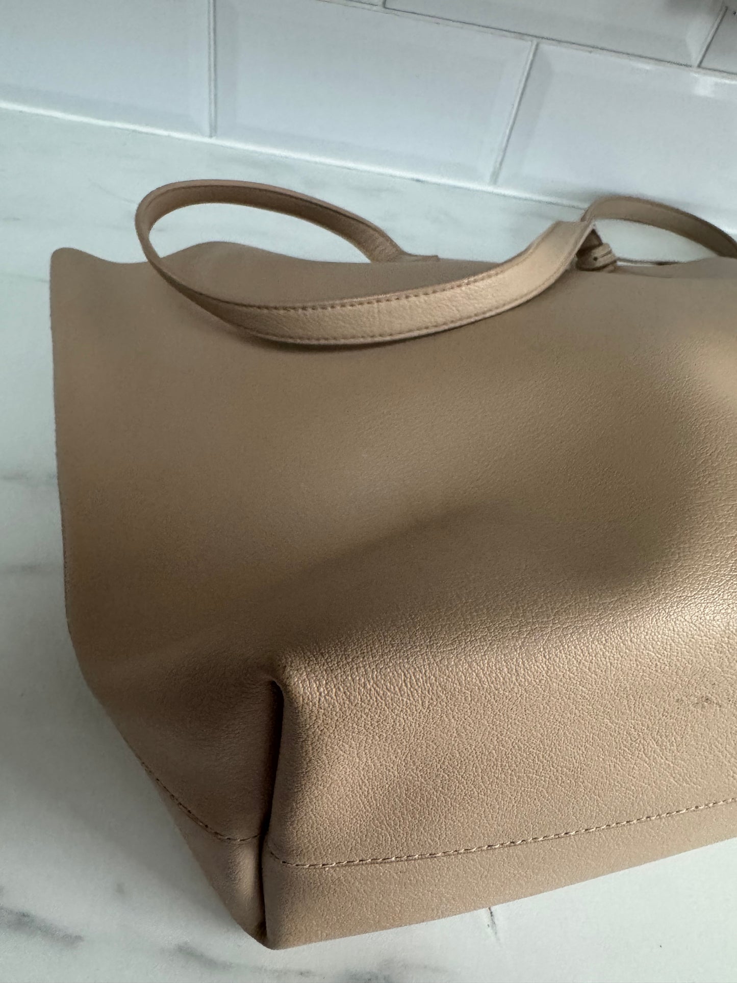 Saint Laurent East West Shopper Tote - Beige