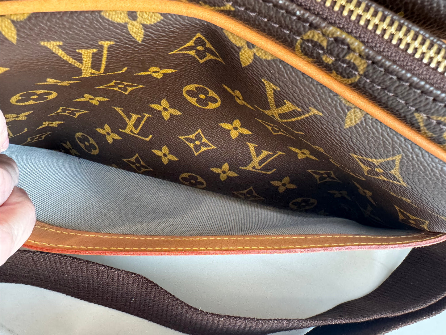 Louis Vuitton Reporter - Monogram Brown