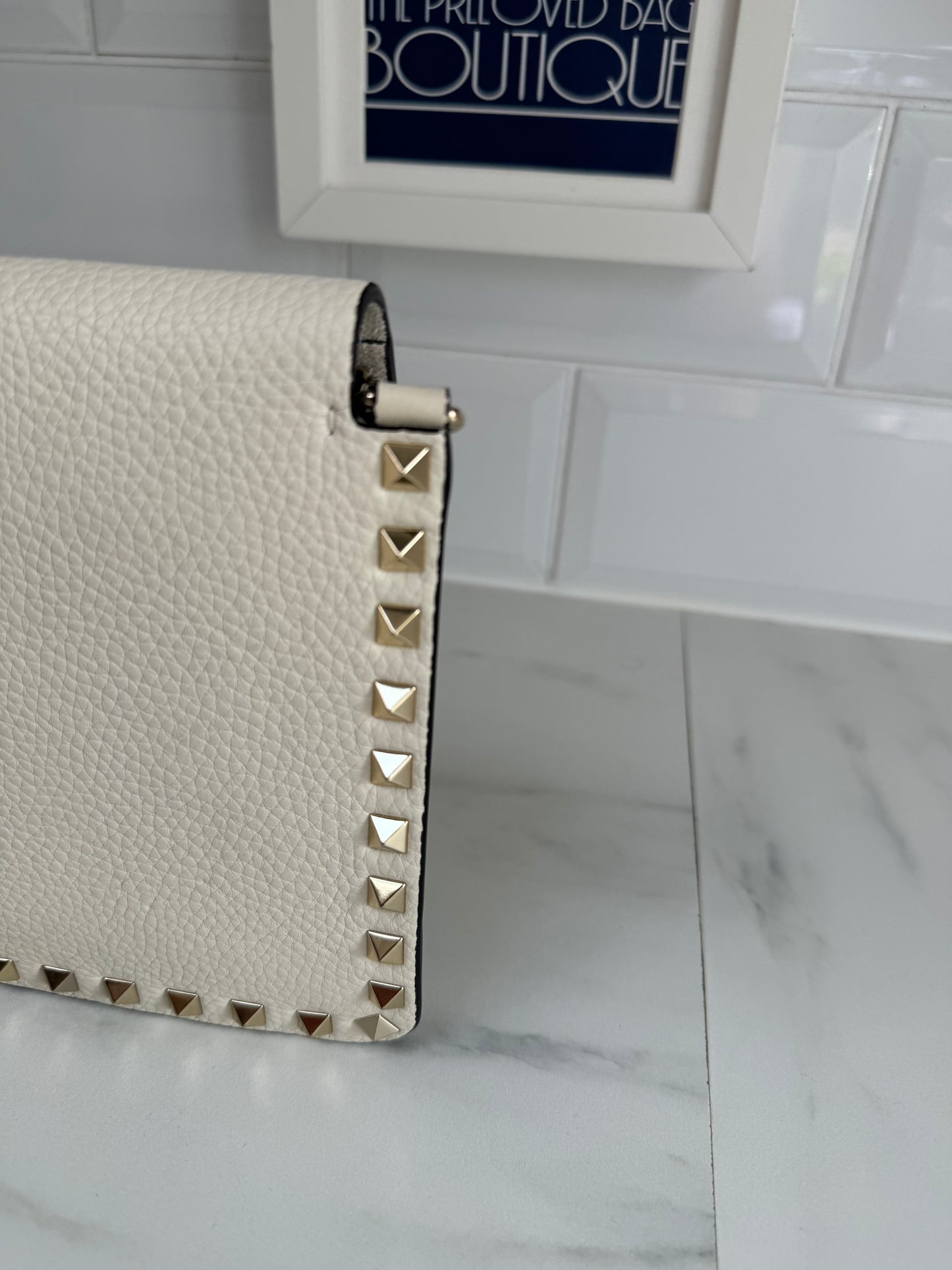 Valentino Garavani Small Rockstud Shoulder Bag - white