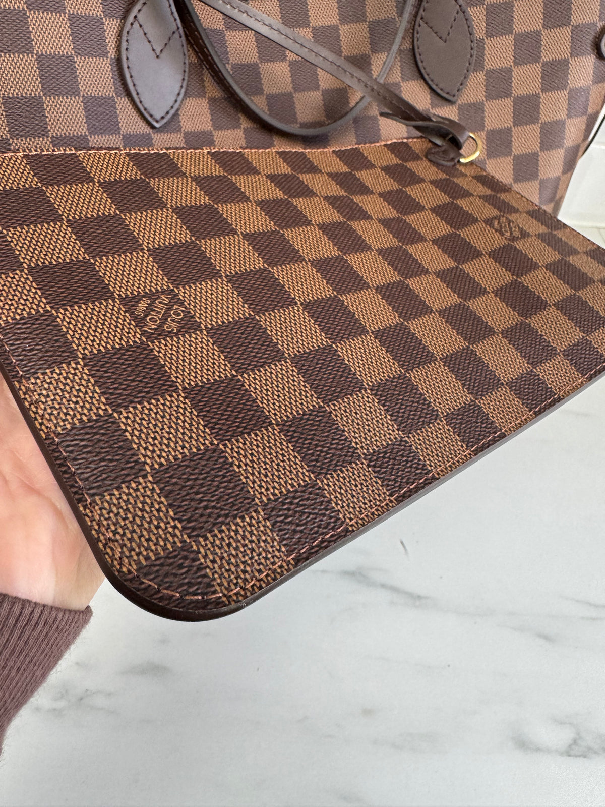 Louis Vuitton GM Neverfull Bag and Pouch - Brown Damier Ebene