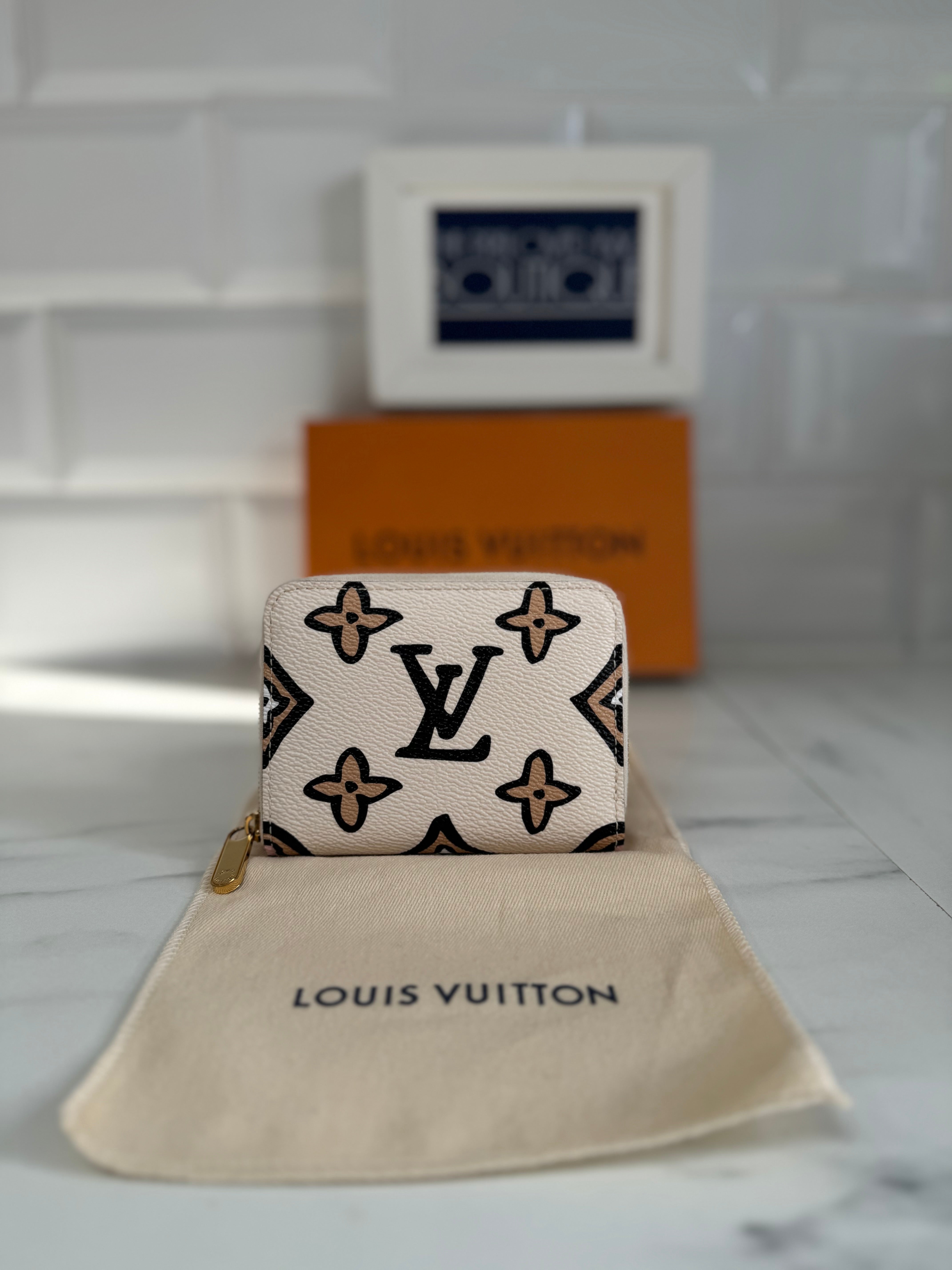 Fashion gold louis vuitton purse