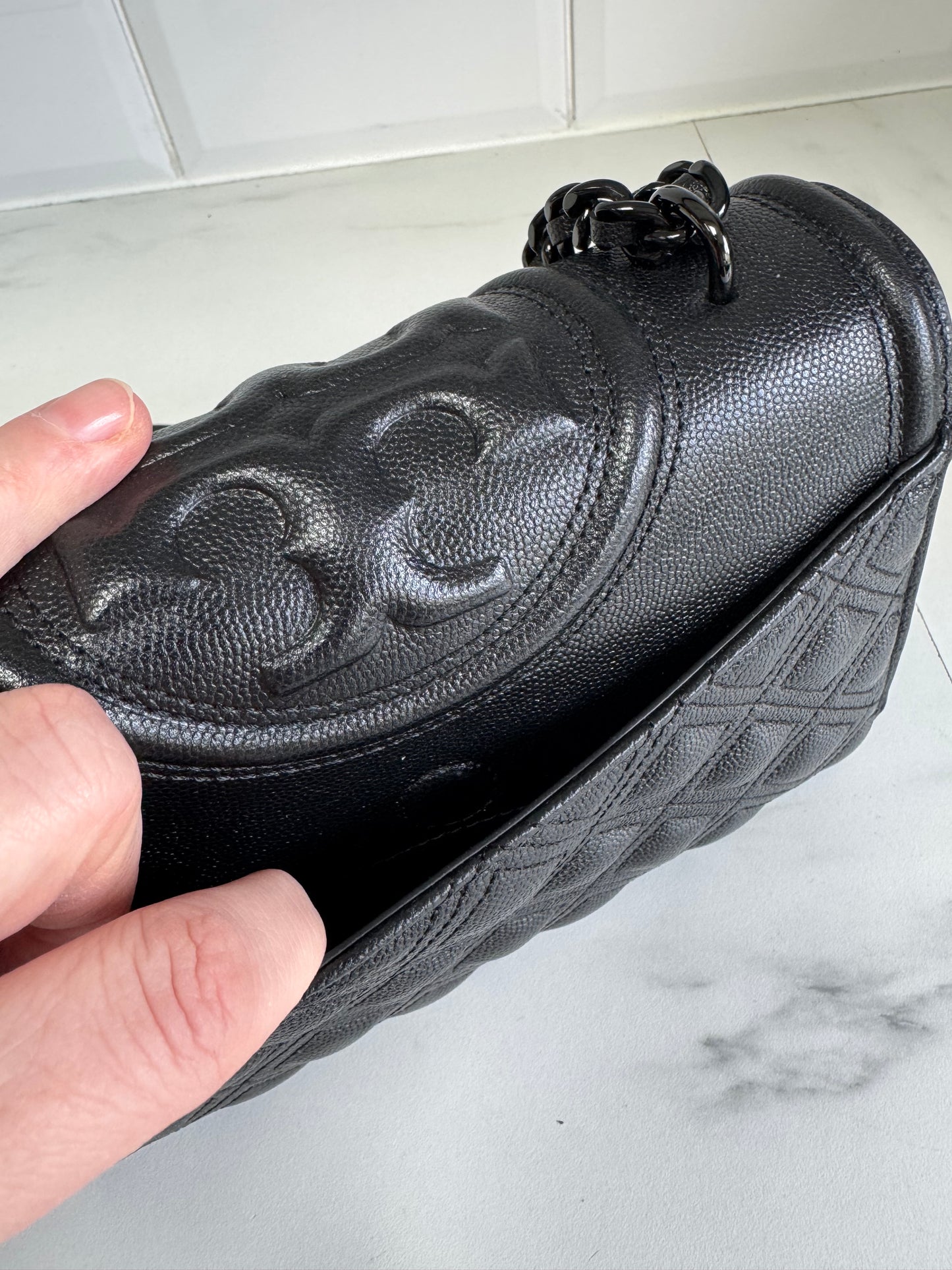 Tory Burch Fleming Shoulder Bag - Black