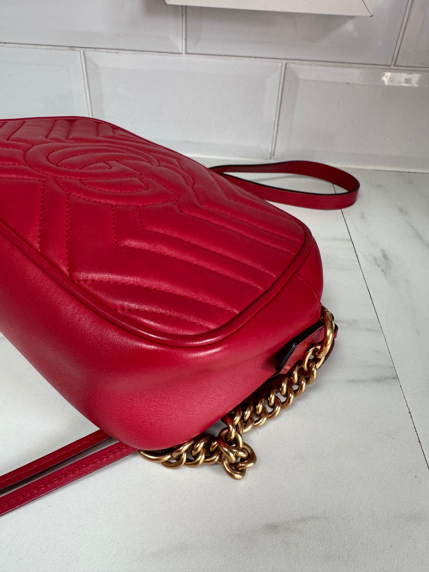 Gucci Marmont Small Shoulder Bag - Red