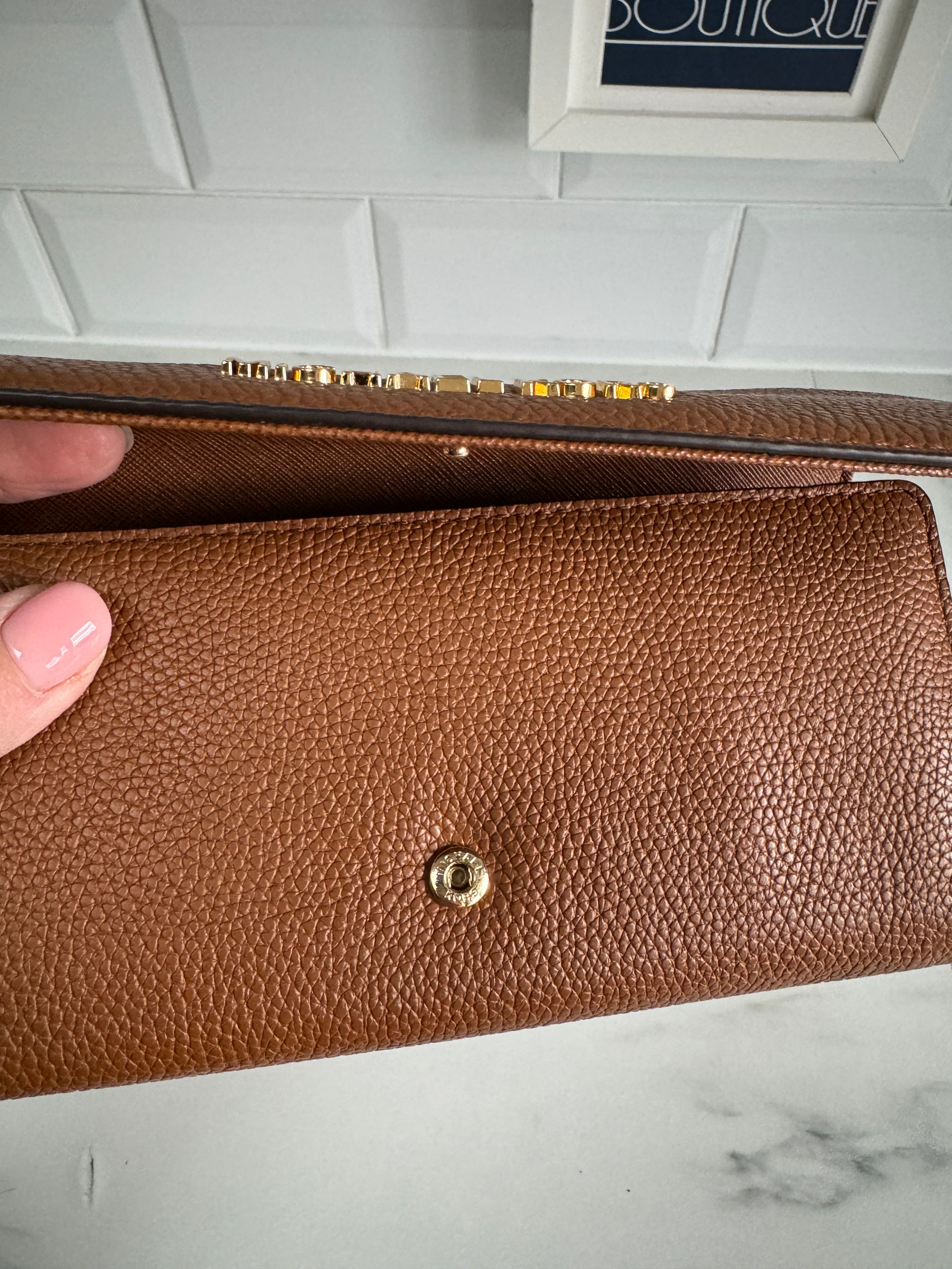 Michael kors hot sale wallet orange