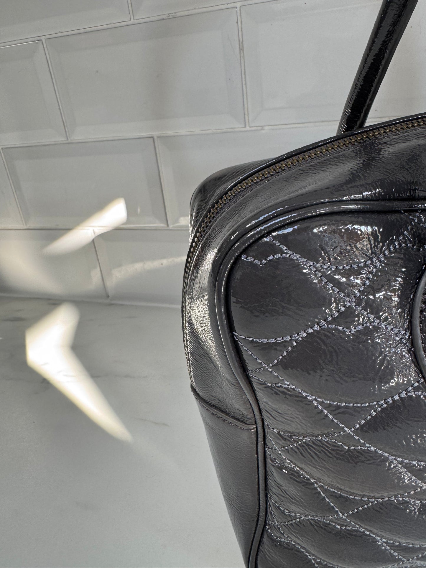 Lulu Guinness “Lips” Jenny Tote - Grey