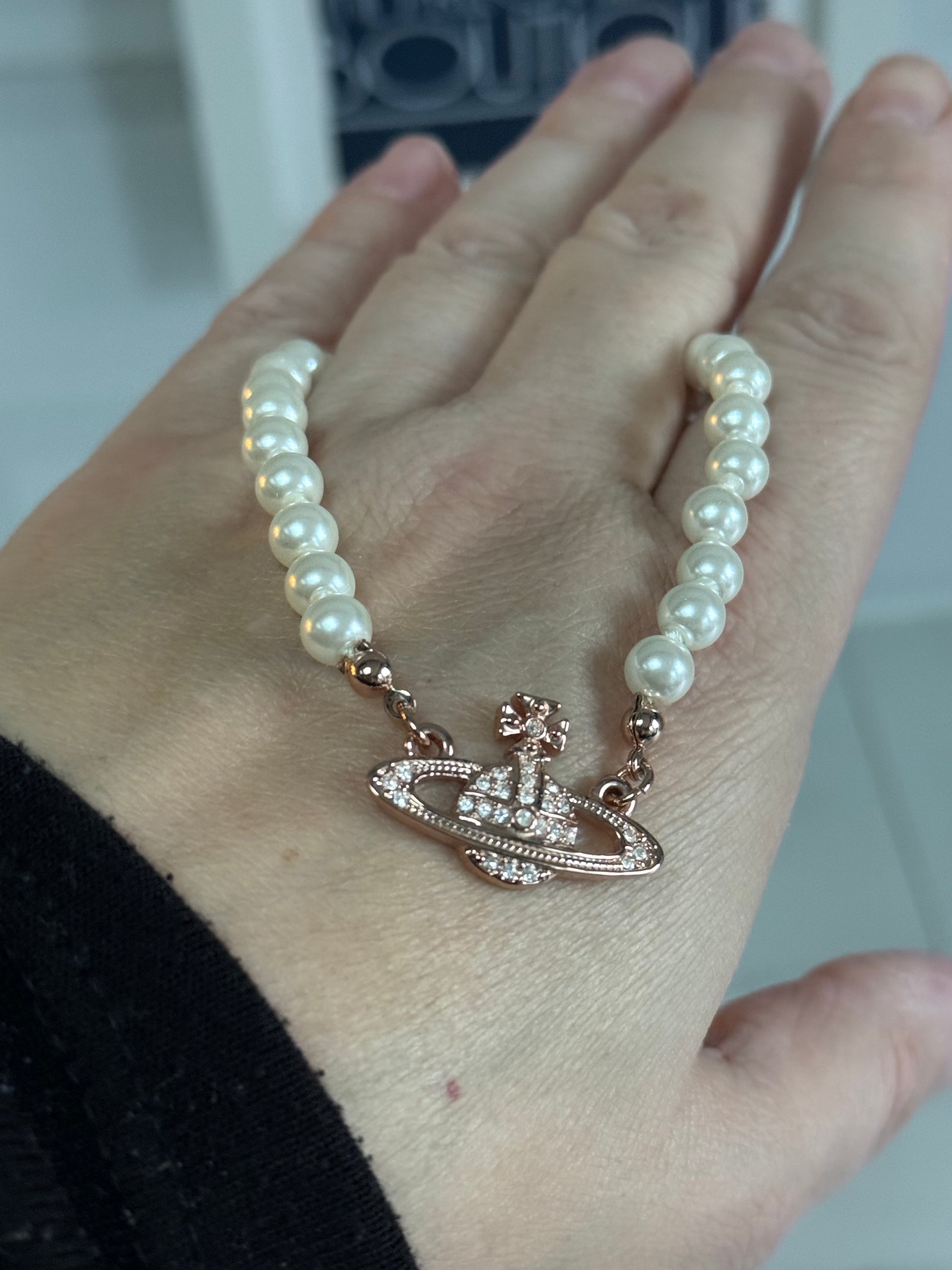 Vivienne Westwood Mini Bas Relief choker Pink Gold