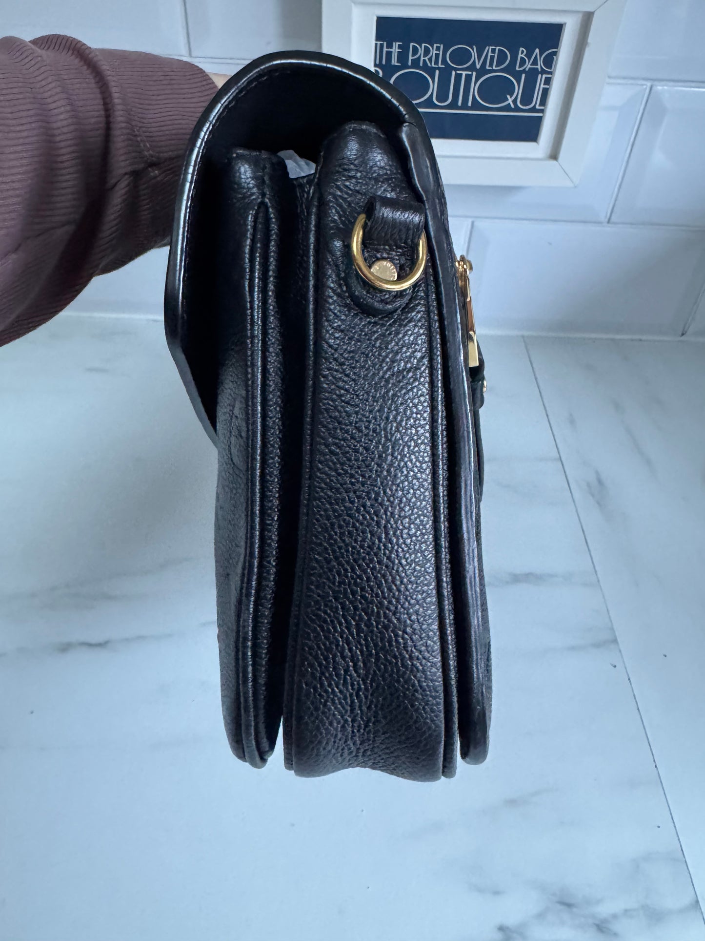 Louis Vuitton Pochette Metis Emperiente - Black