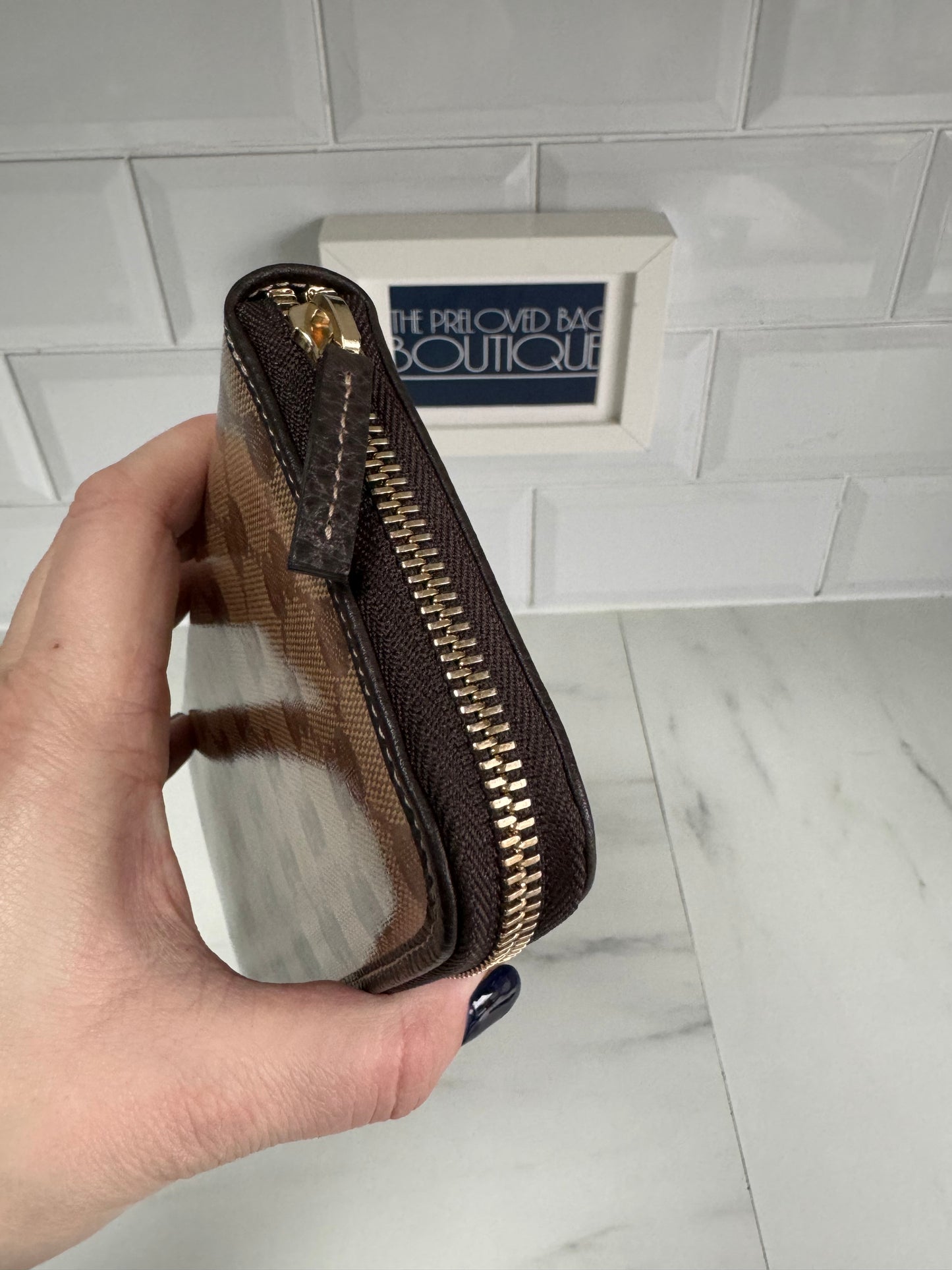 Gucci GG Crystal Zip Wallet - Brown