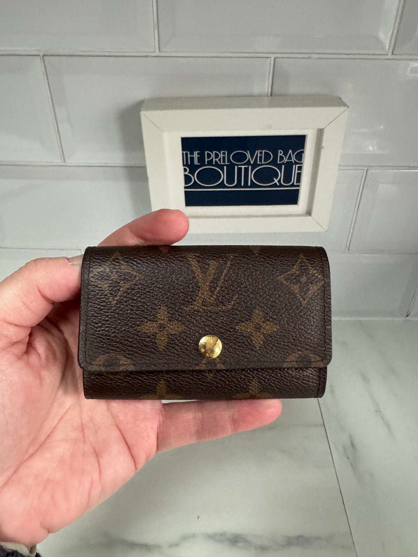 Louis Vuitton 6 Key Holder - Monogram (brown)