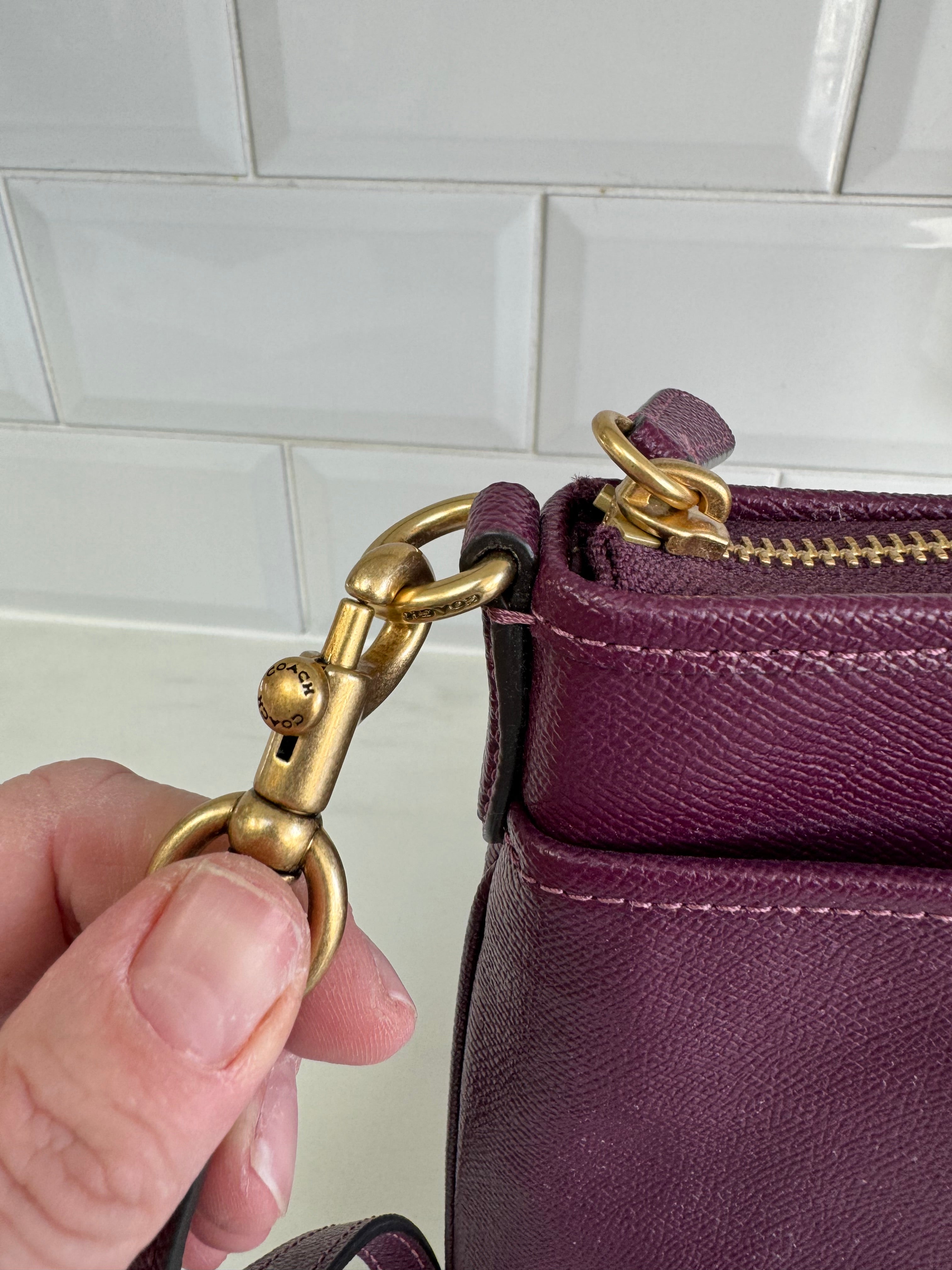 kitt crossbody coach