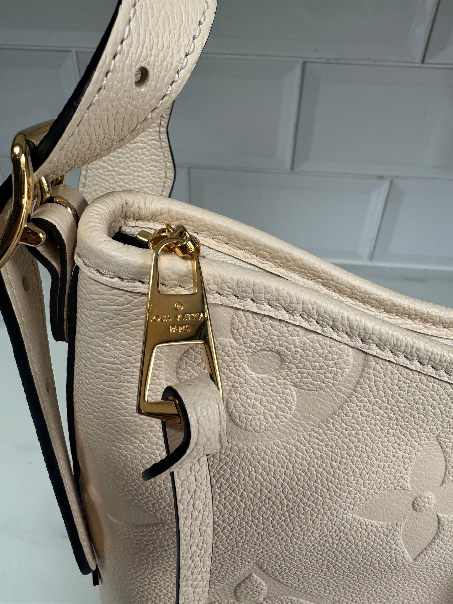 Louis Vuitton Carryall Creme Giant Monogram Emperiente PM - White