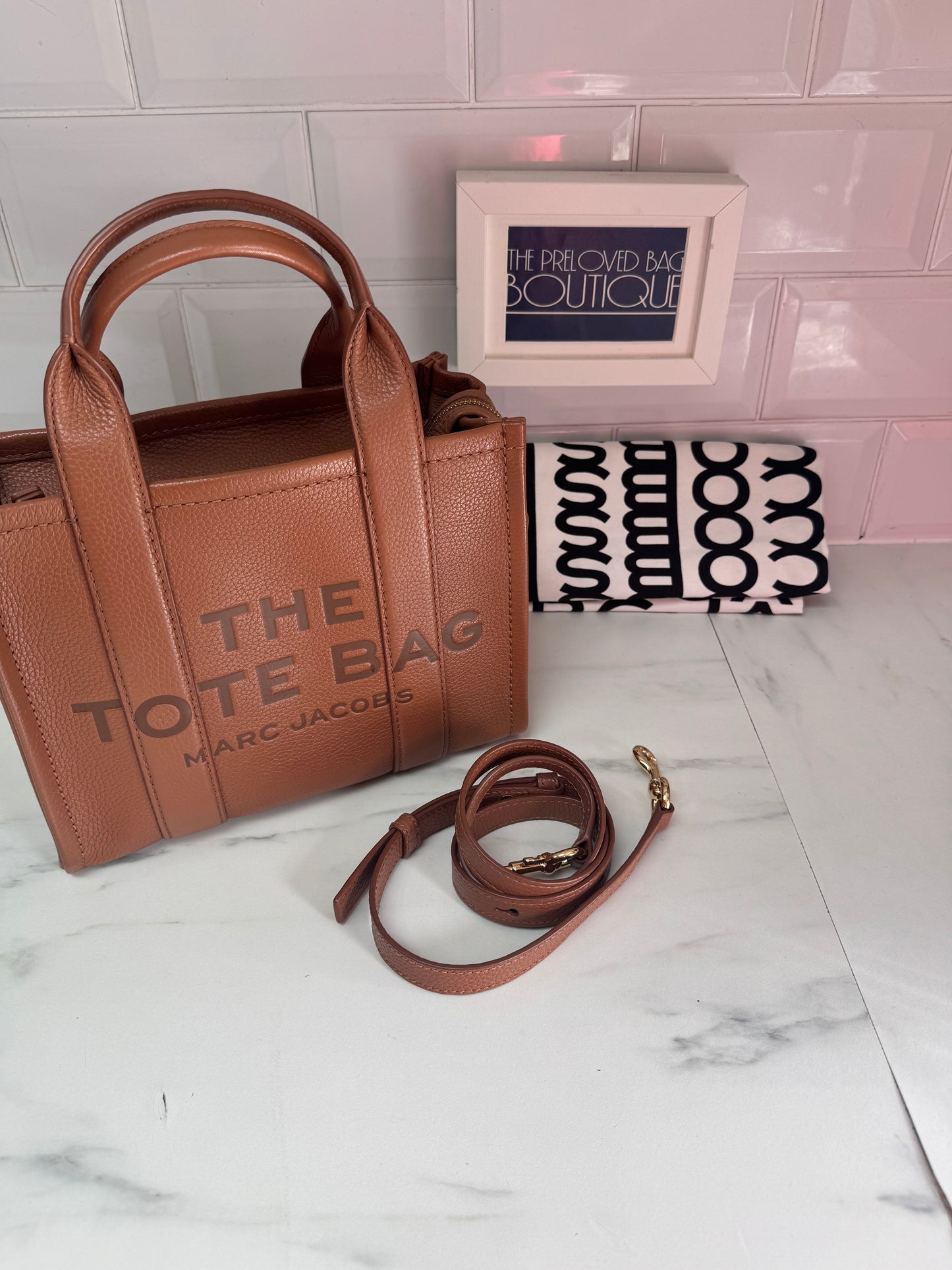 Marc Jacobs Small The Tote Bag - Argan Oil (Tan)