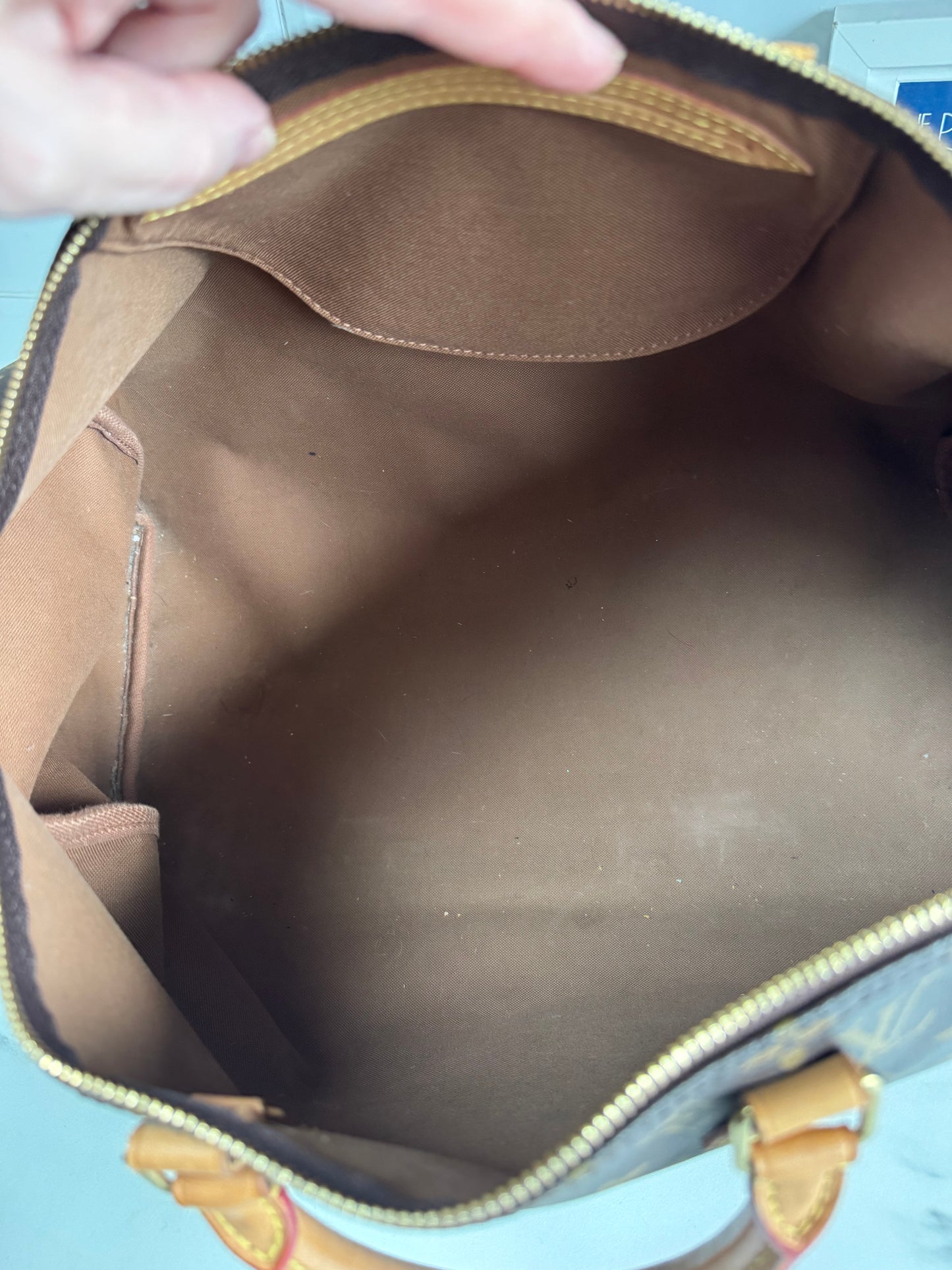Louis Vuitton Speedy 40 - Monogram