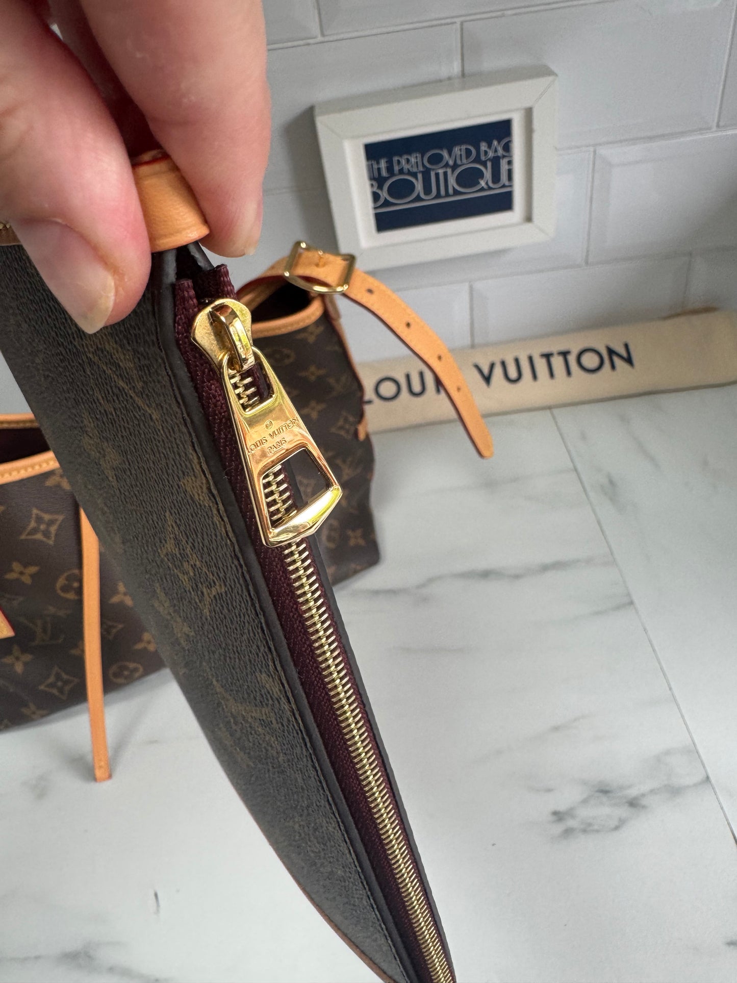 Louis Vuitton Carryall PM Monogram - Brown