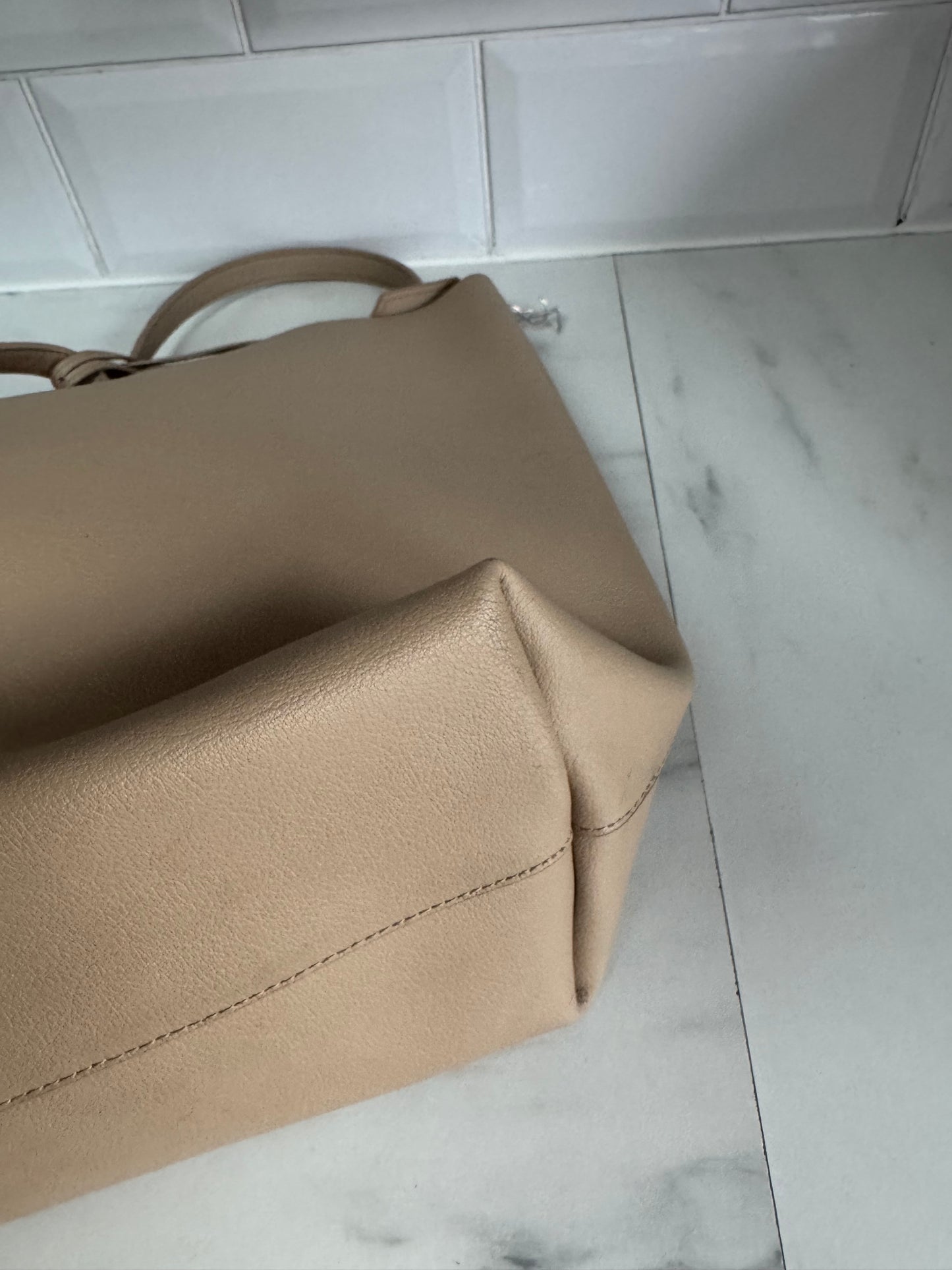 Saint Laurent East West Shopper Tote - Beige