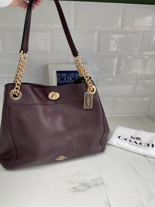 Coach Turnlock Edie - Burgundy