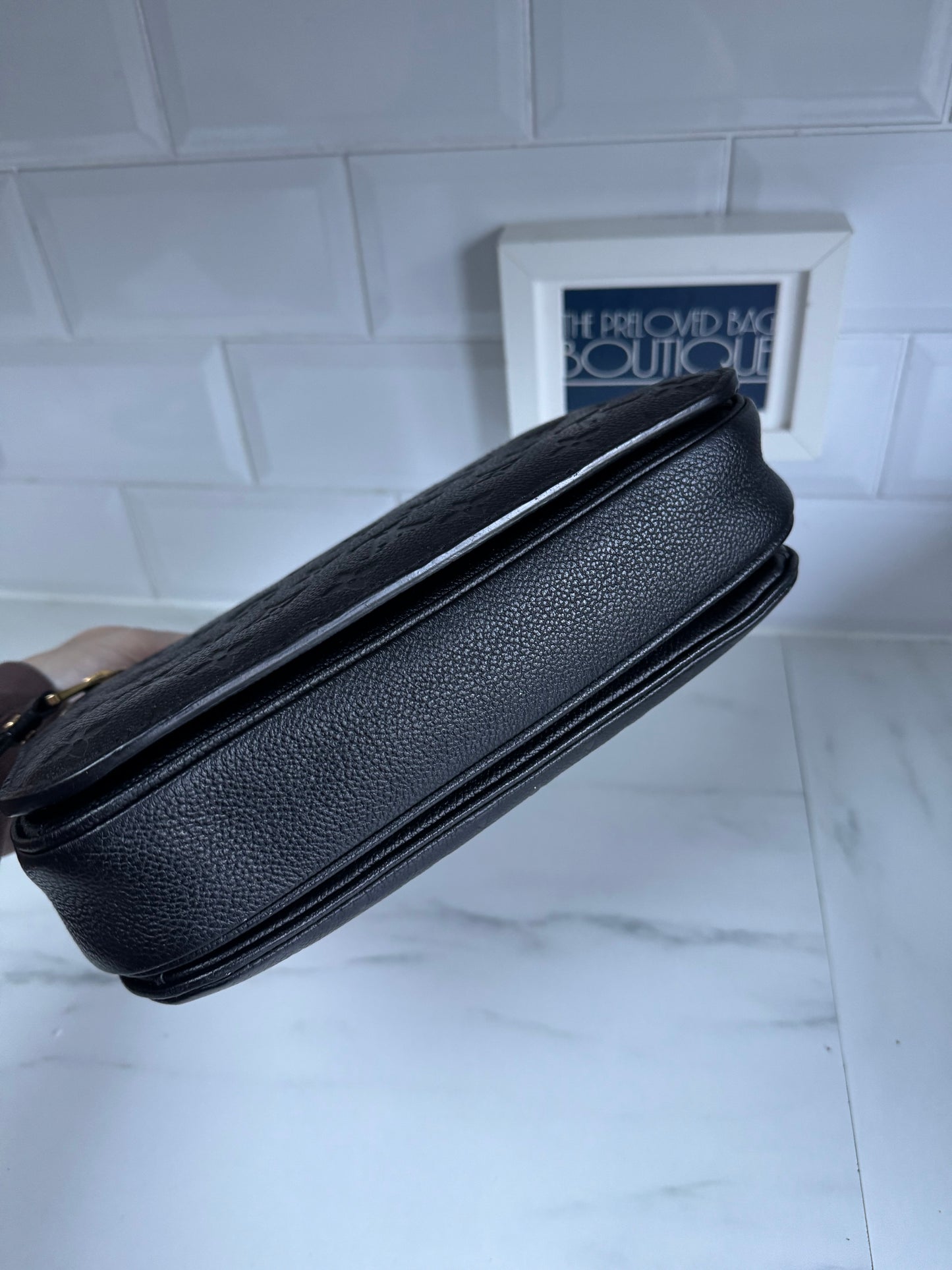 Louis Vuitton Pochette Metis Emperiente - Black