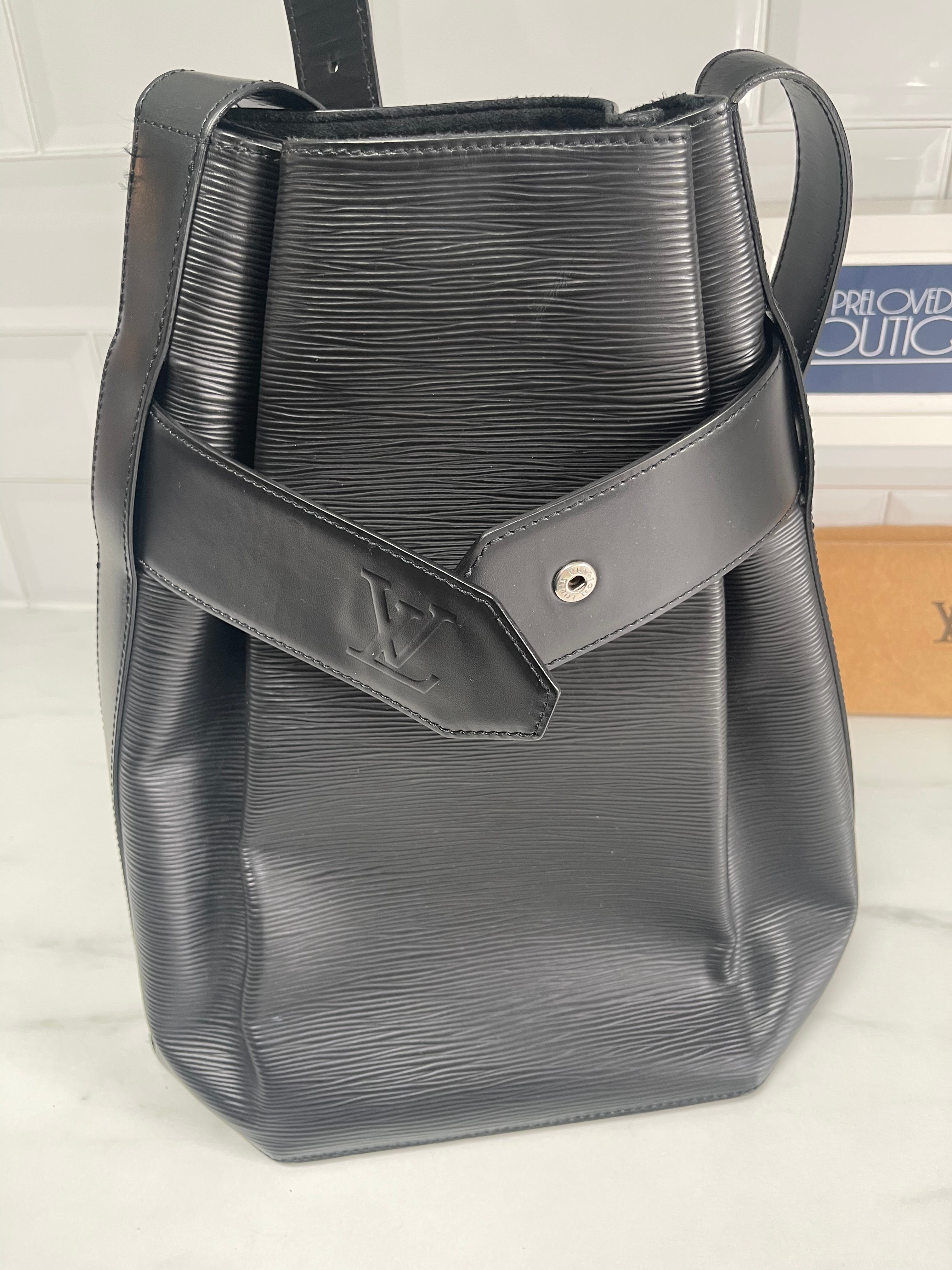 Louis vuitton epi online leather tote