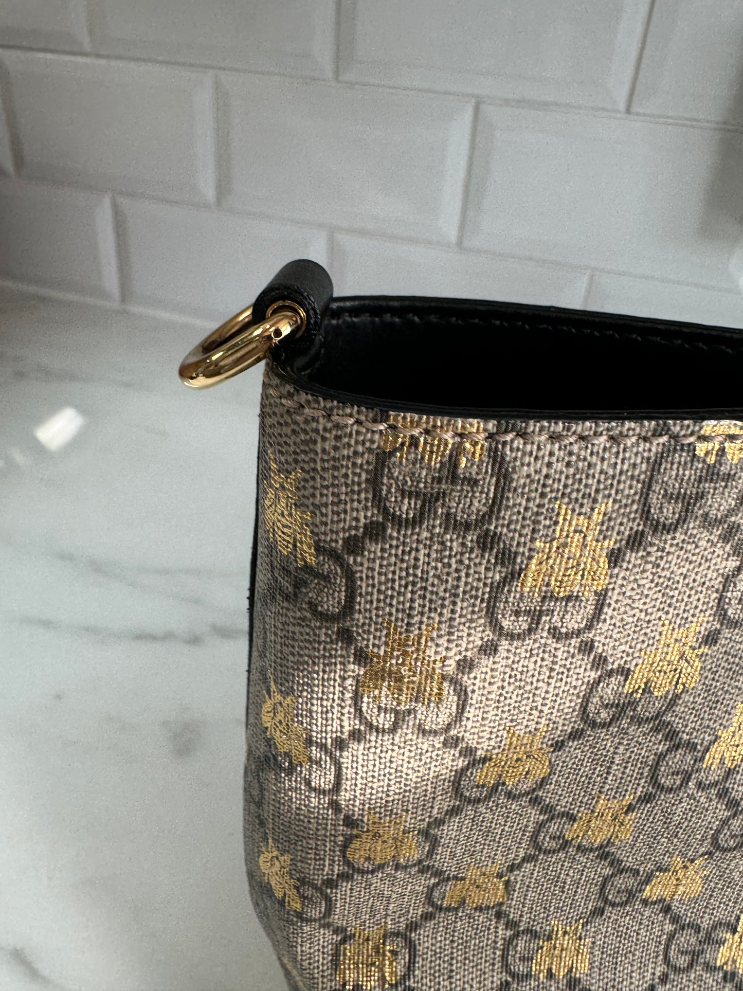 Gucci Limited Edition GGMonogram Supreme Bees Tote - Brown & Gold