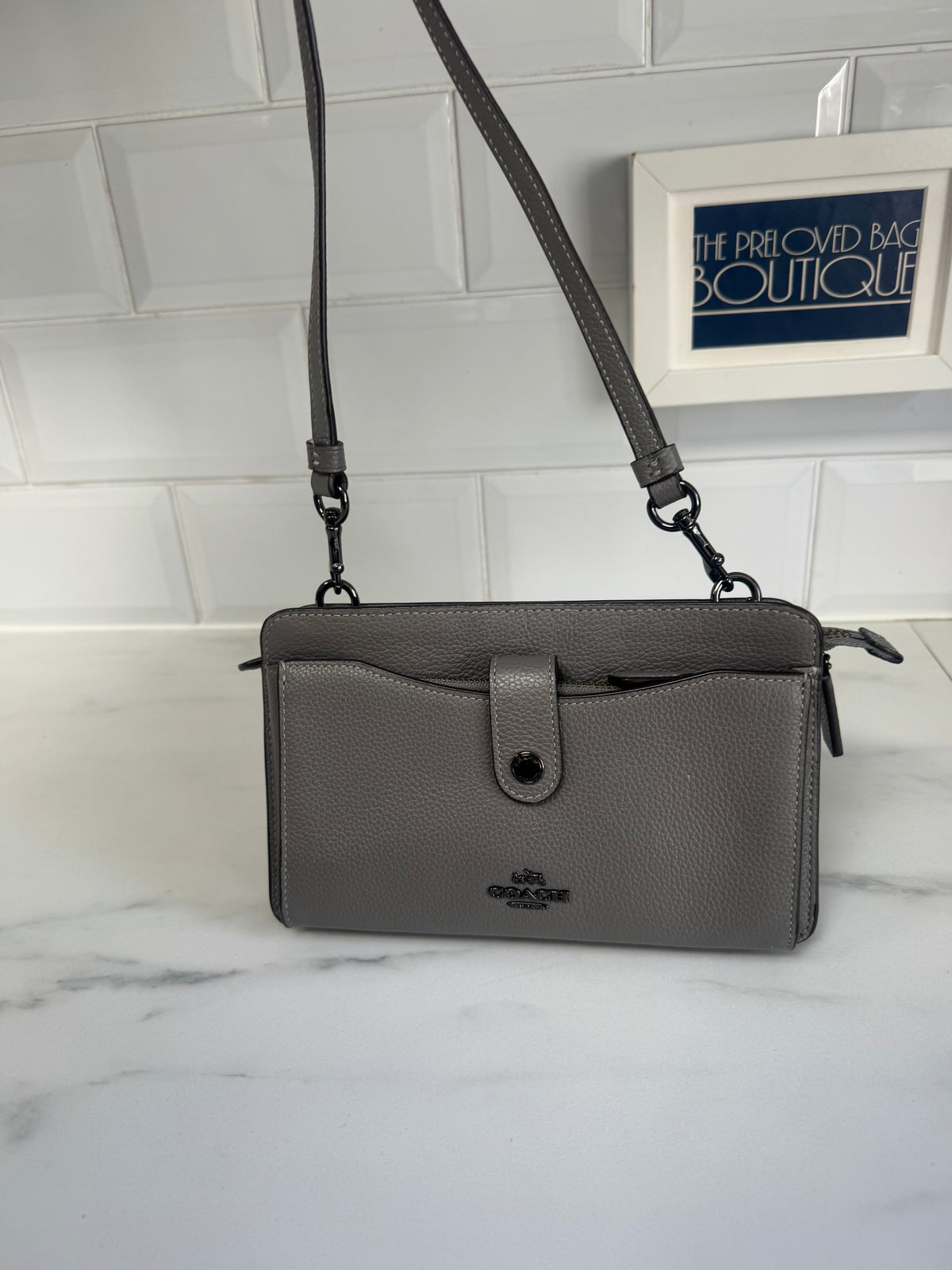 Coach Noa - Grey