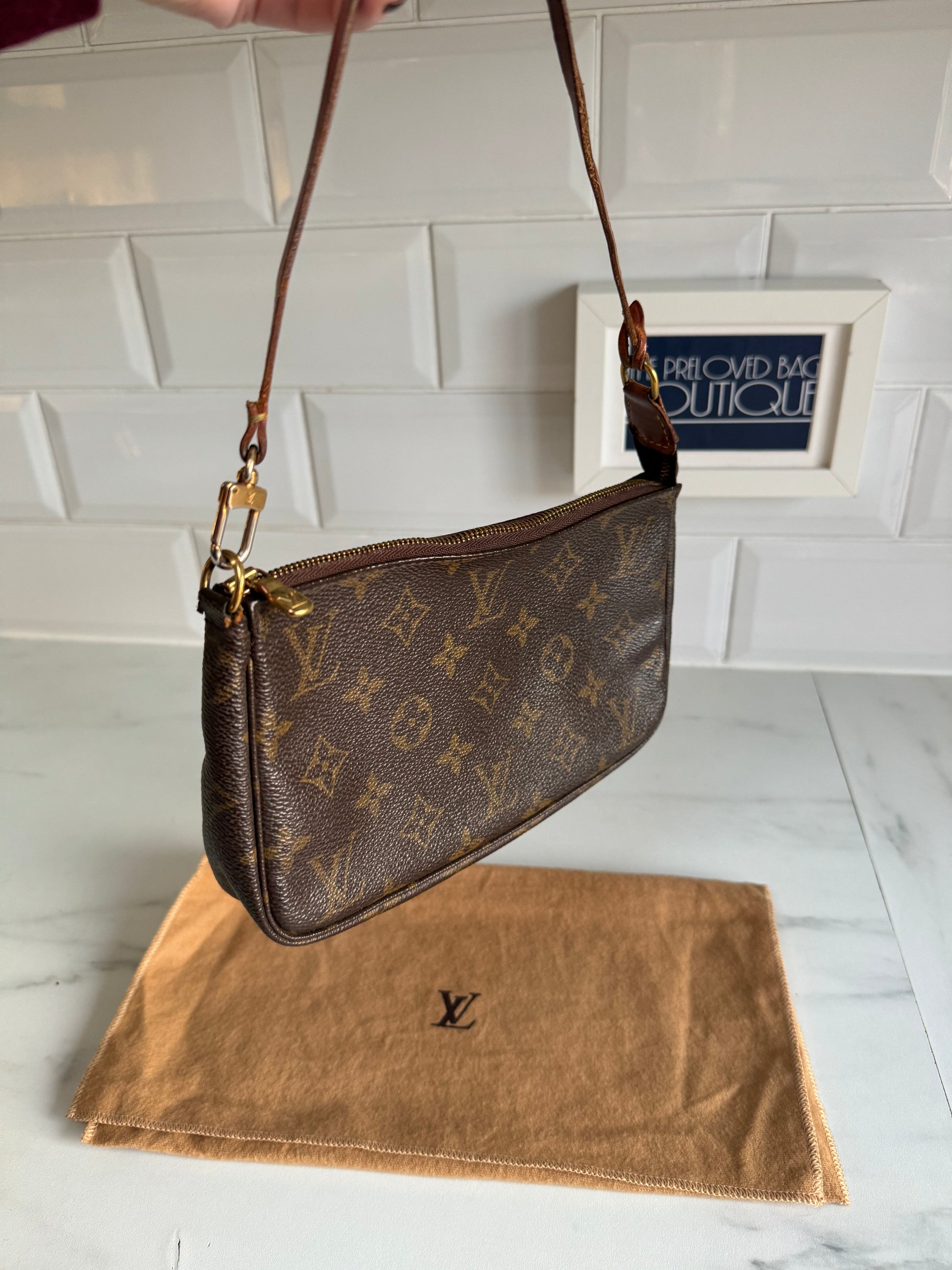 Louis Vuitton Pochette Accessories Monogram