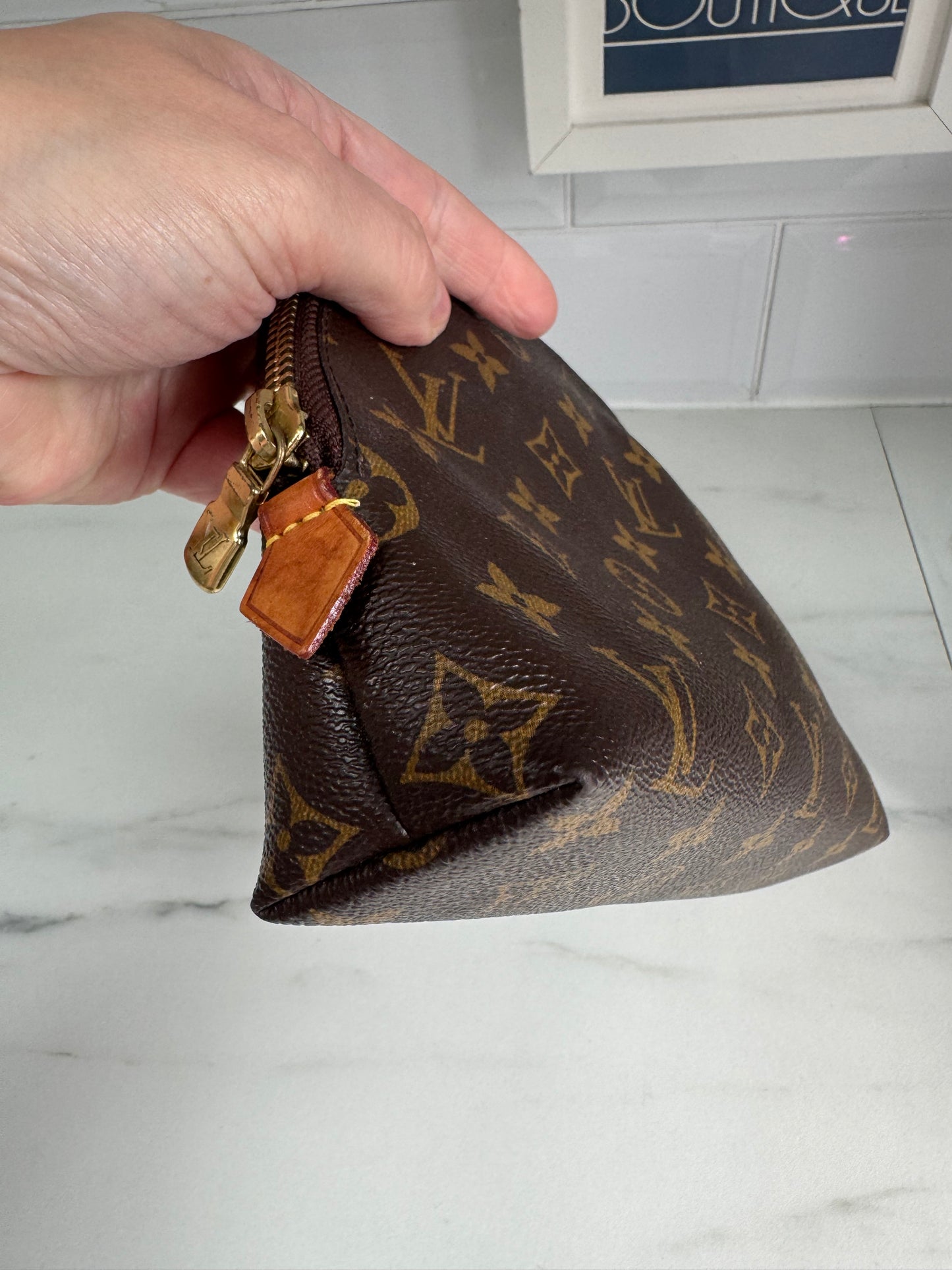 Louis Vuitton Cosmetic Pouch - Monogram brown
