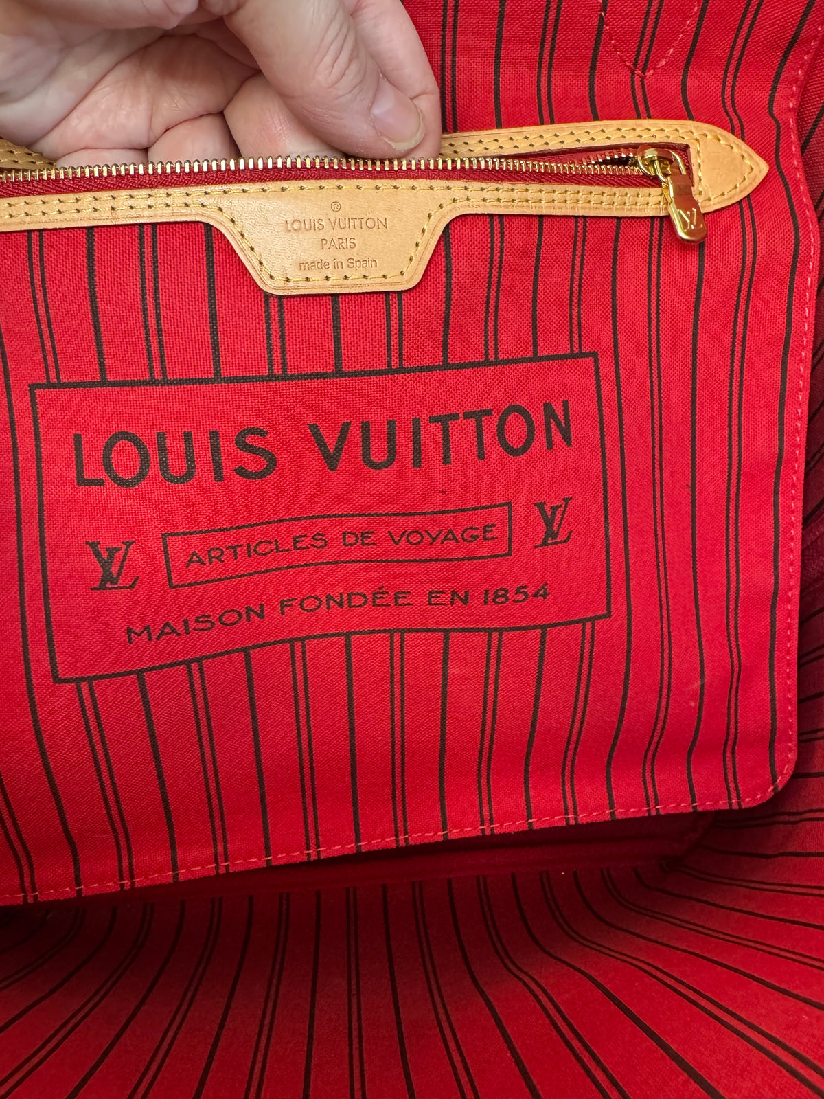 Louis Vuitton MM Neverfull & Pouch- Monogram Cerises