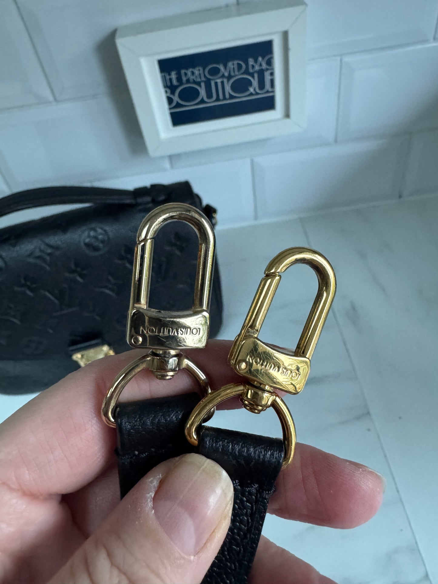 Louis Vuitton Pochette Metis Emperiente - Black