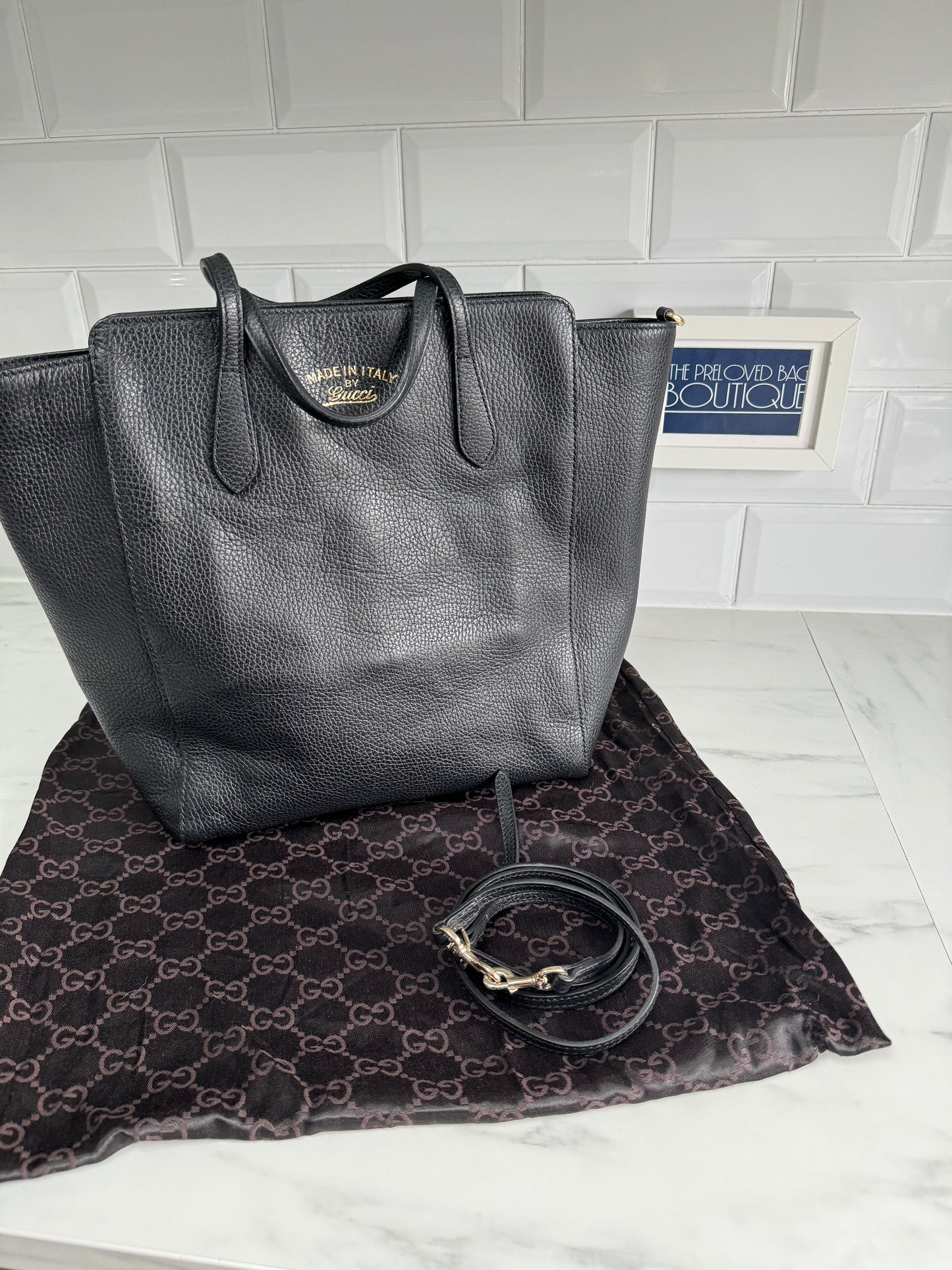 Gucci Swing Shopper Tote - Black