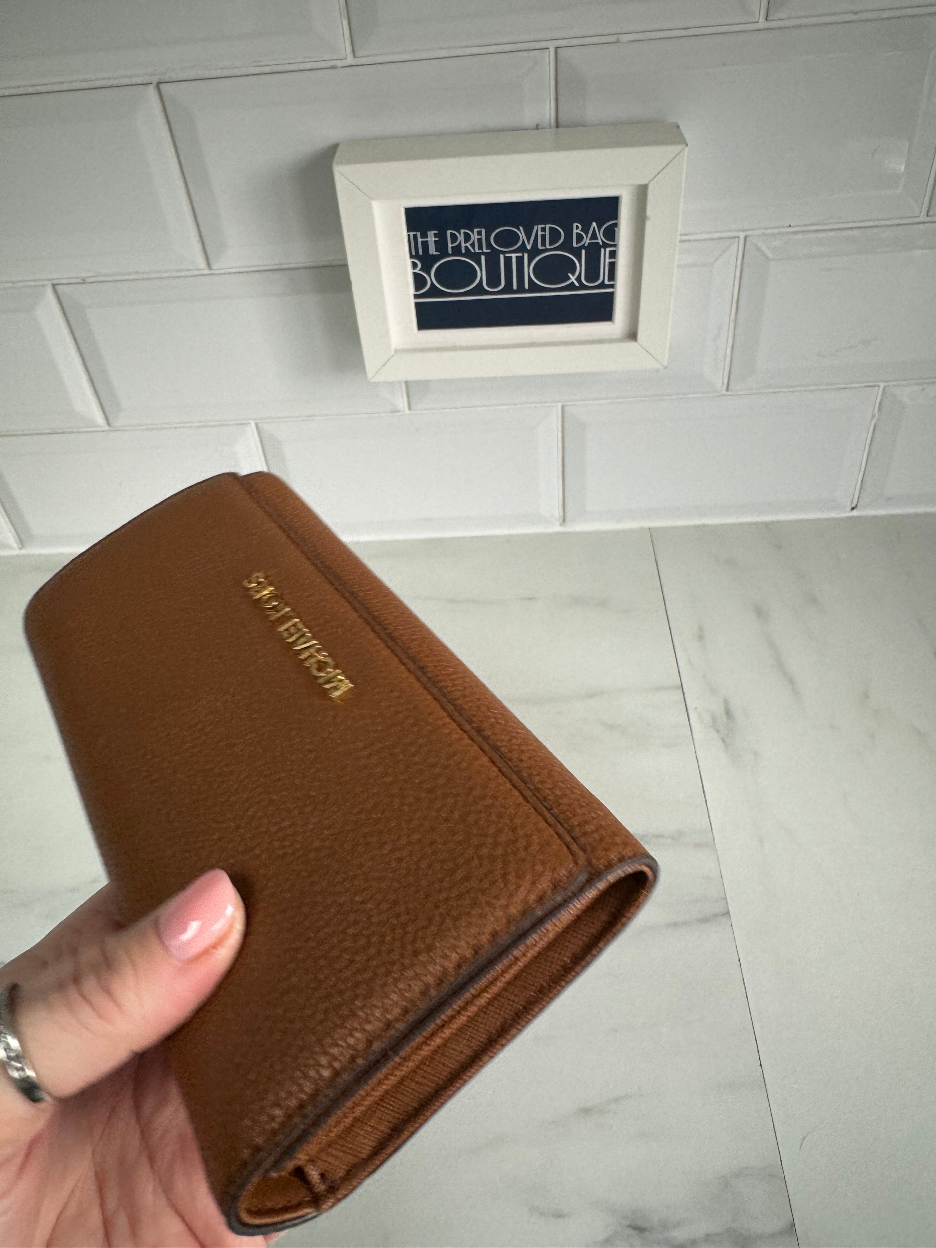 Michael kors brown wallet hotsell